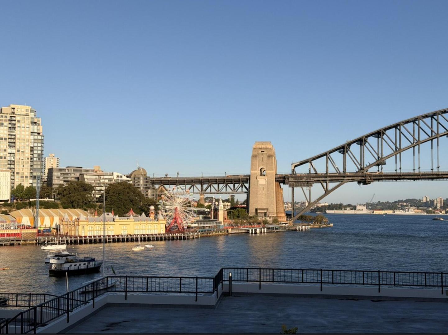 KozyGuru | MacMahons Point | Harbour Hideaway