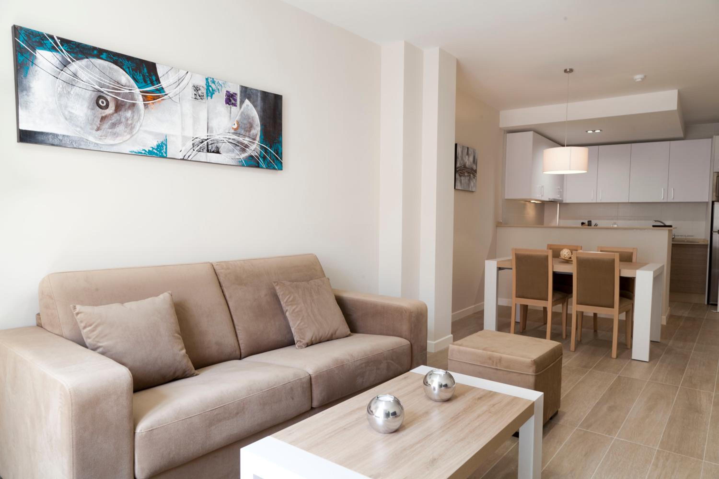 Apartamentos Pinar Málaga Centro - Carretería