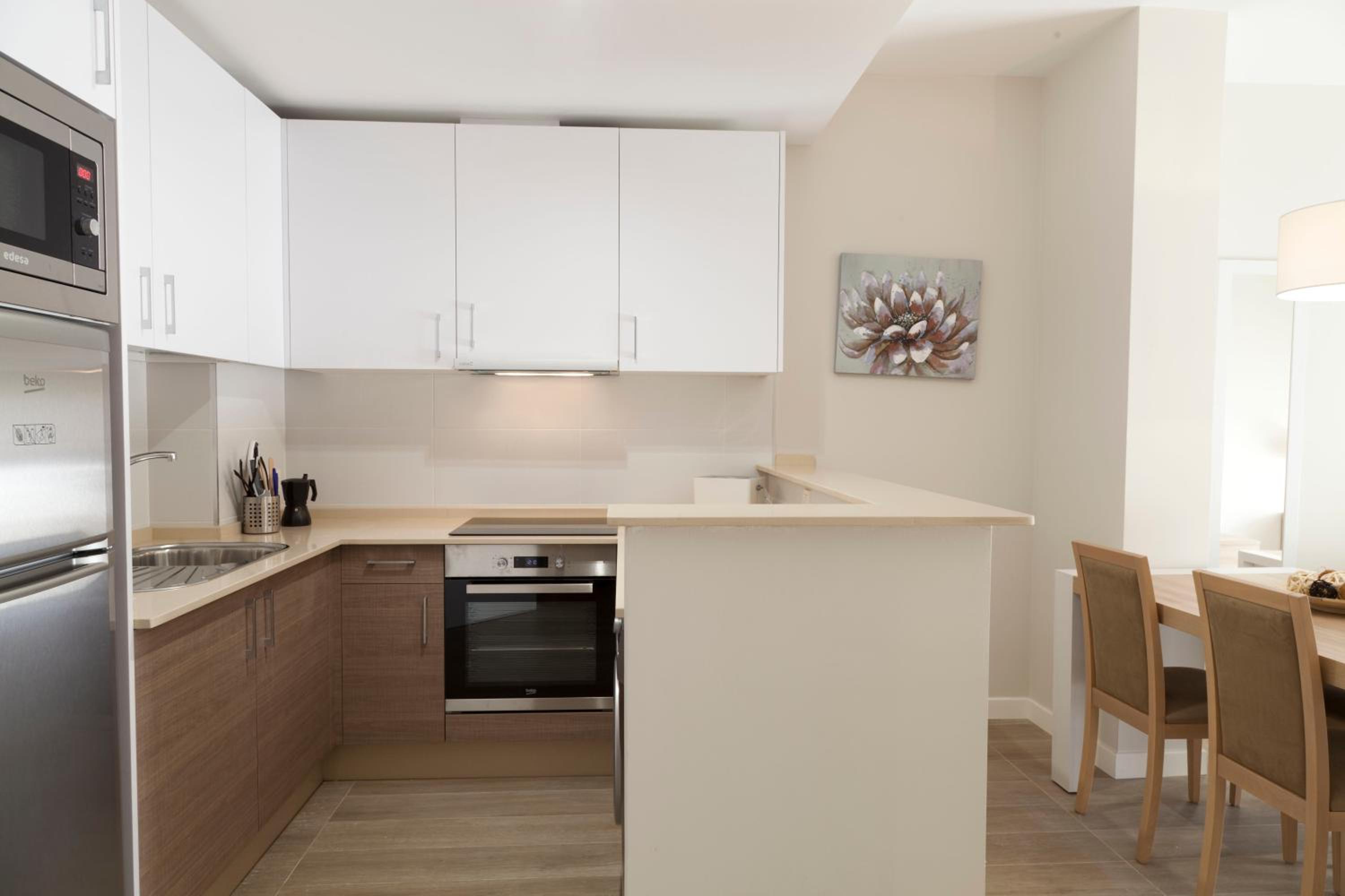 Apartamentos Pinar Málaga Centro - Carretería