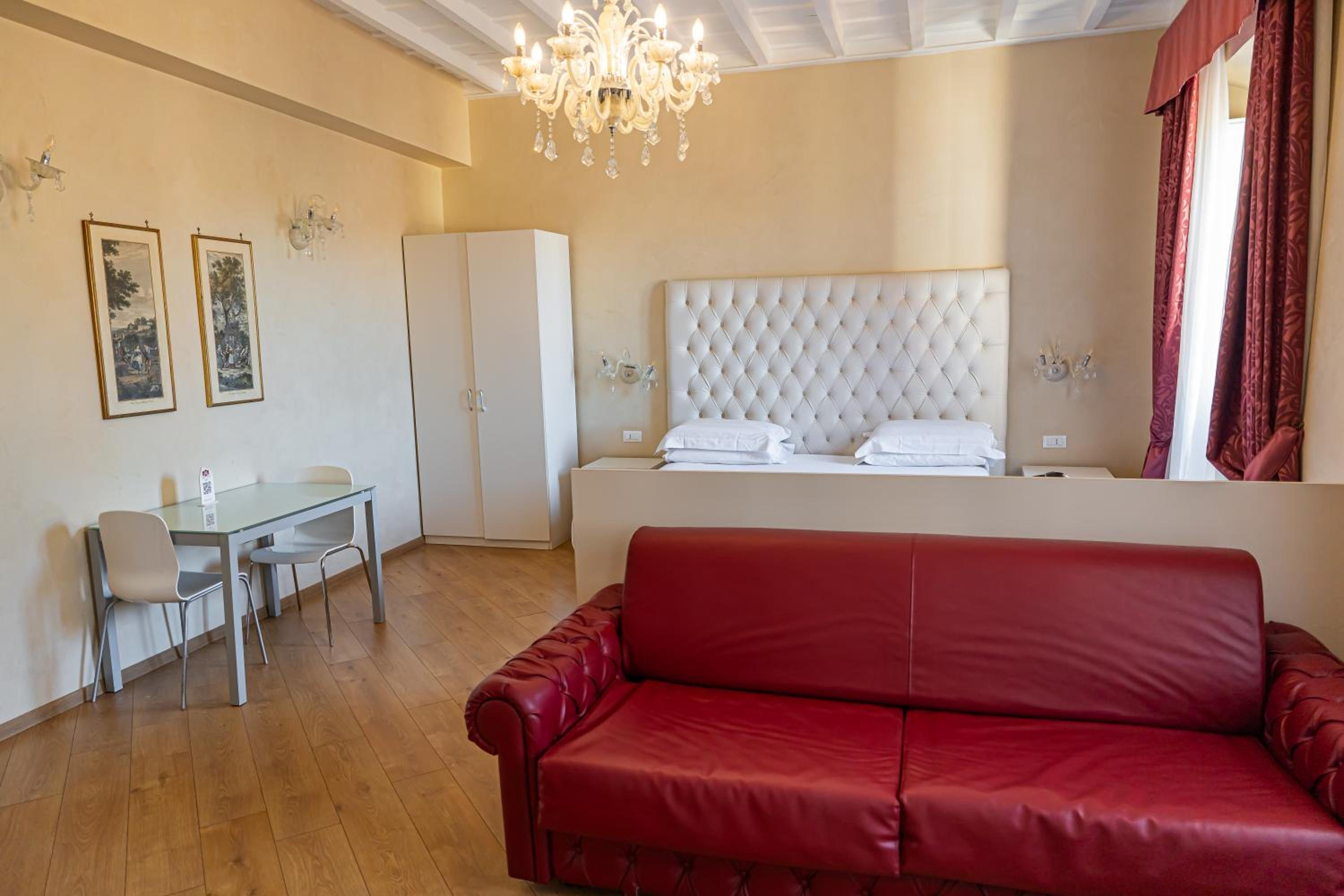 Trevi roma suites