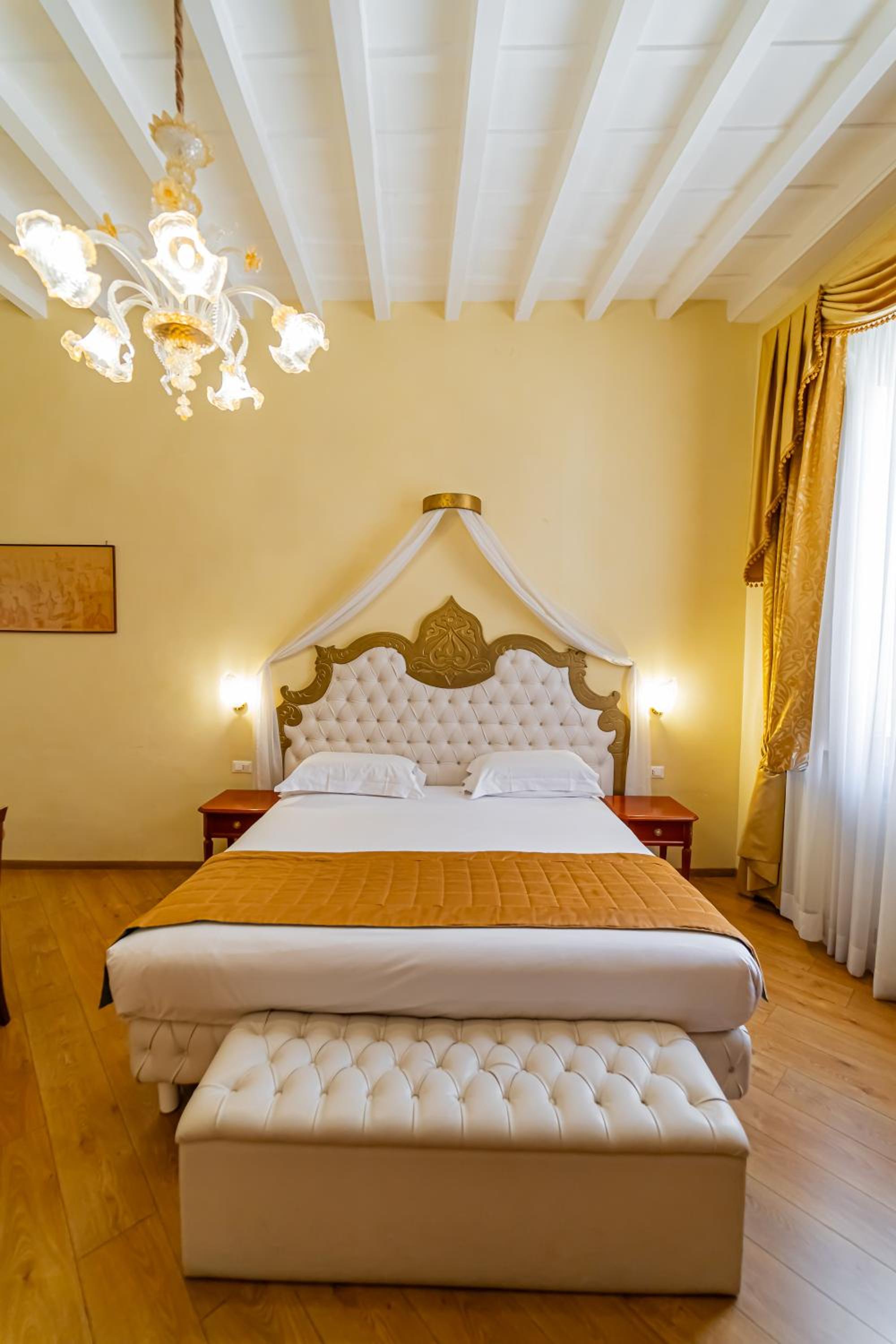 Trevi roma suites