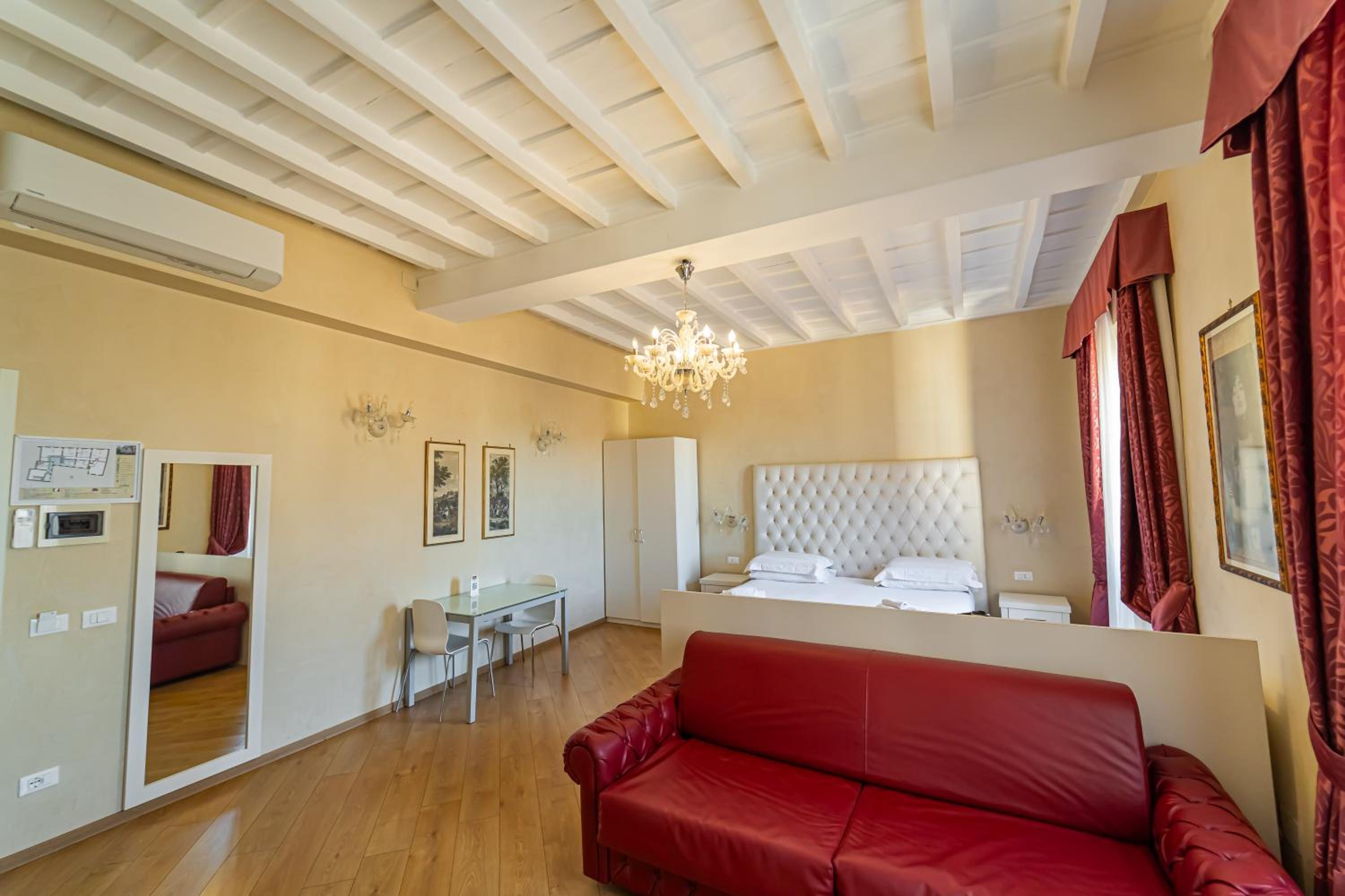 Trevi roma suites