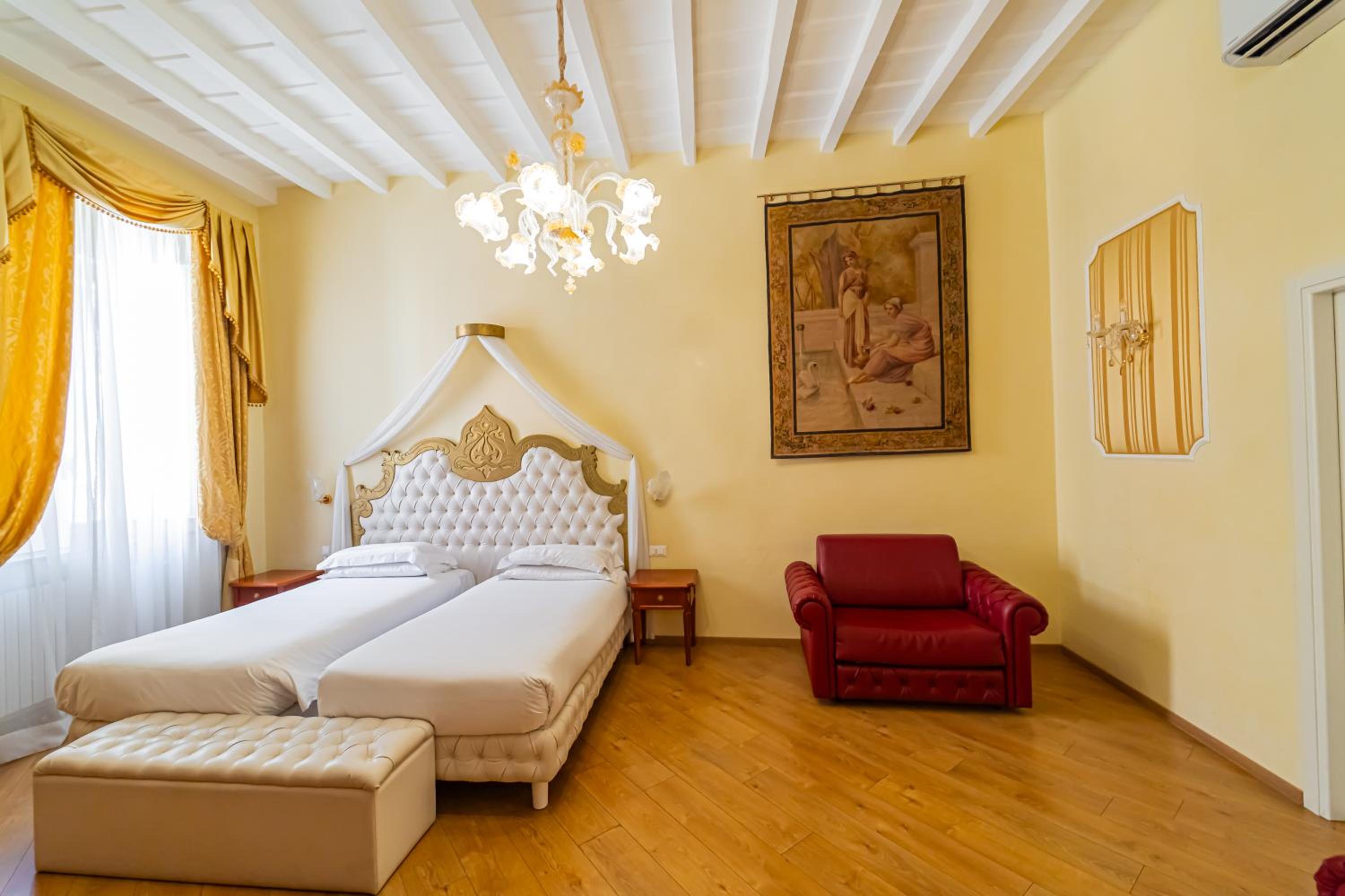 Trevi roma suites