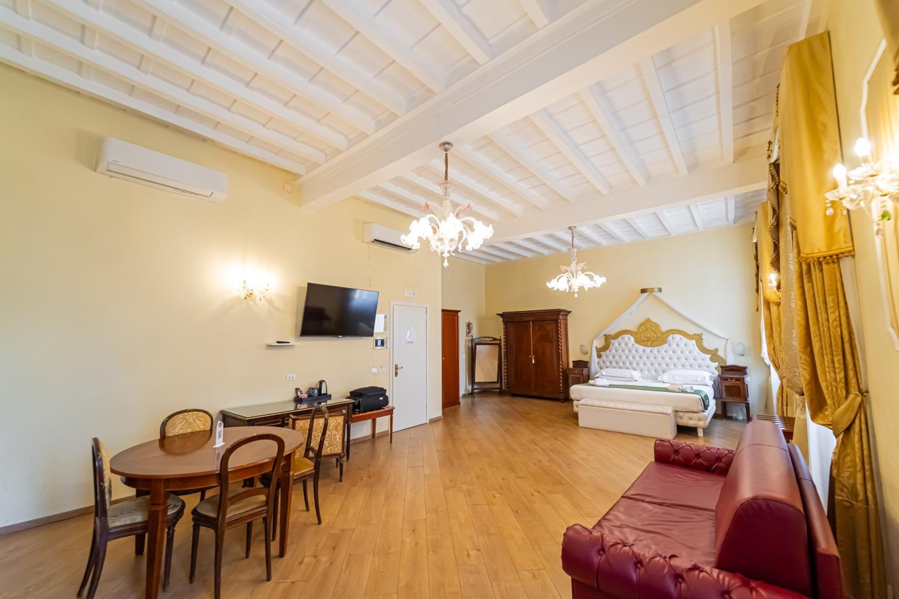 Trevi roma suites