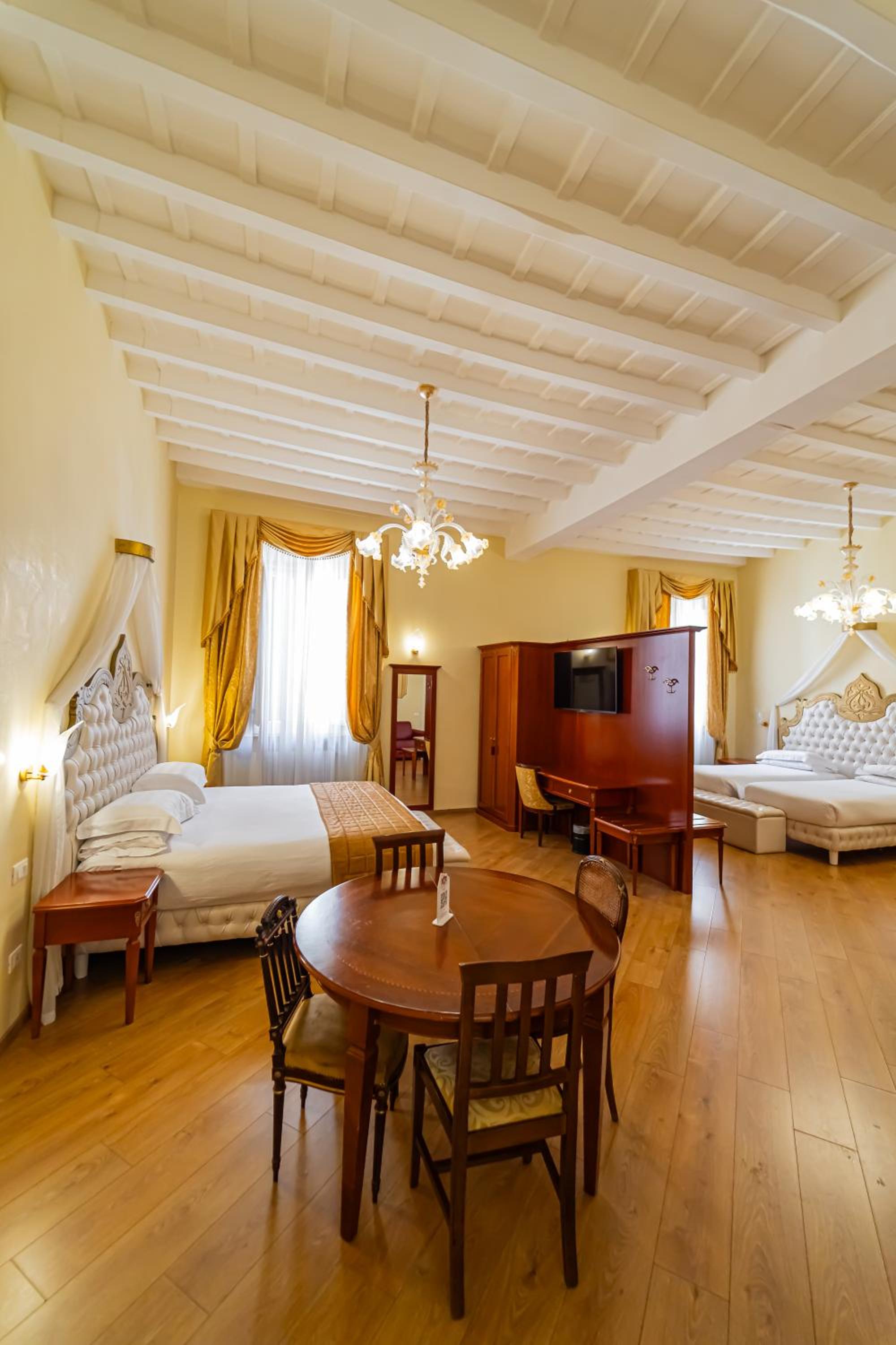 Trevi roma suites
