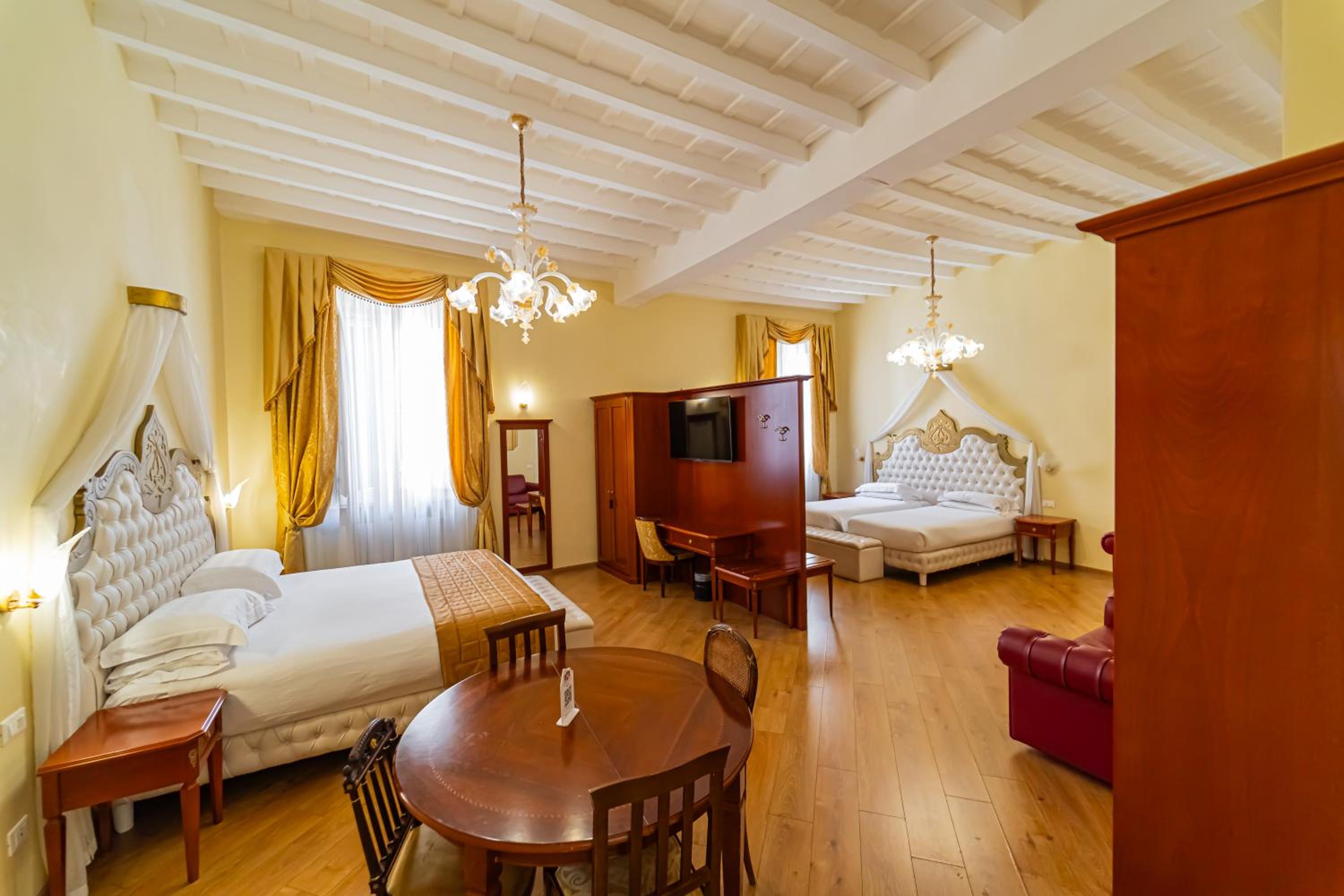 Trevi roma suites