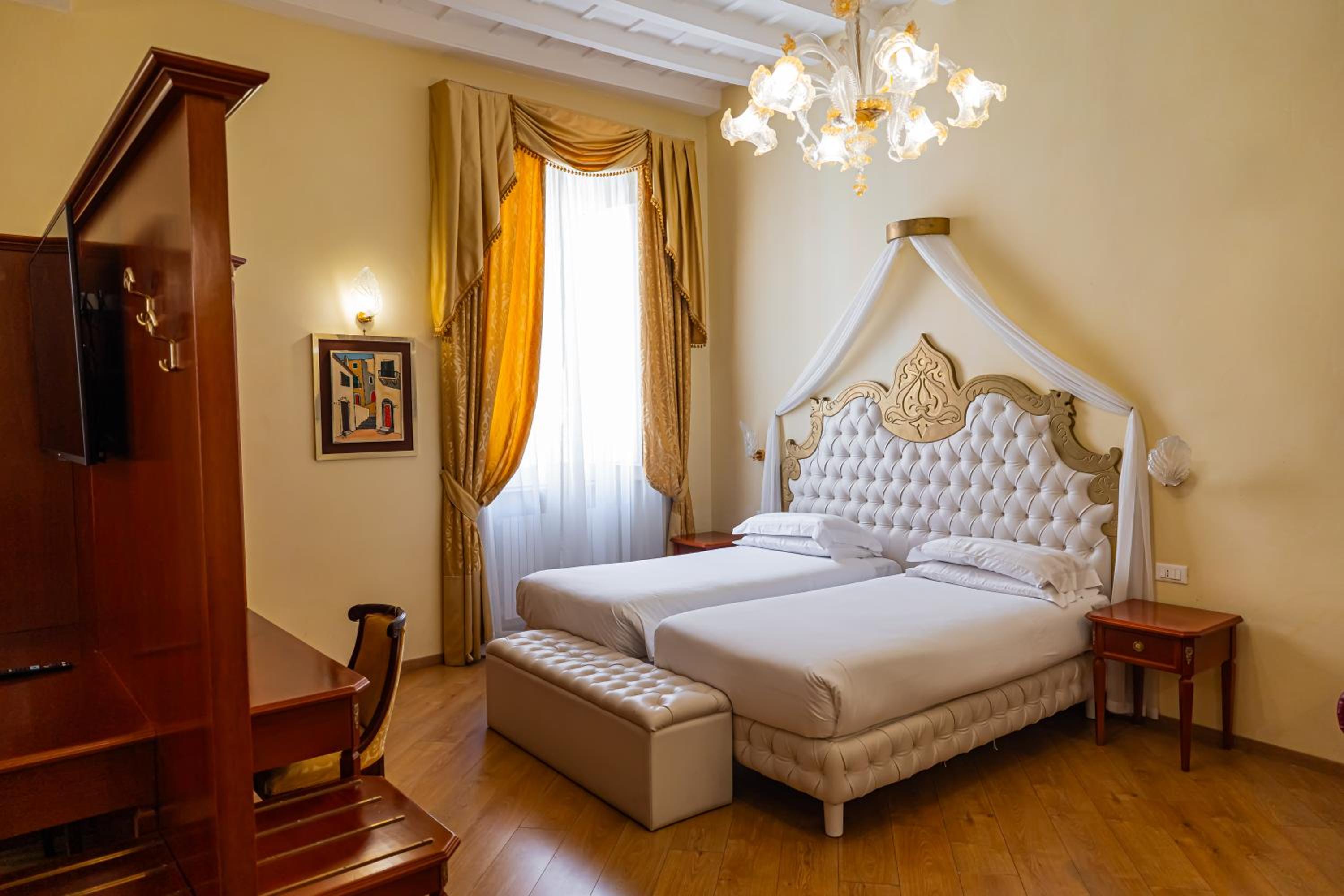 Trevi roma suites
