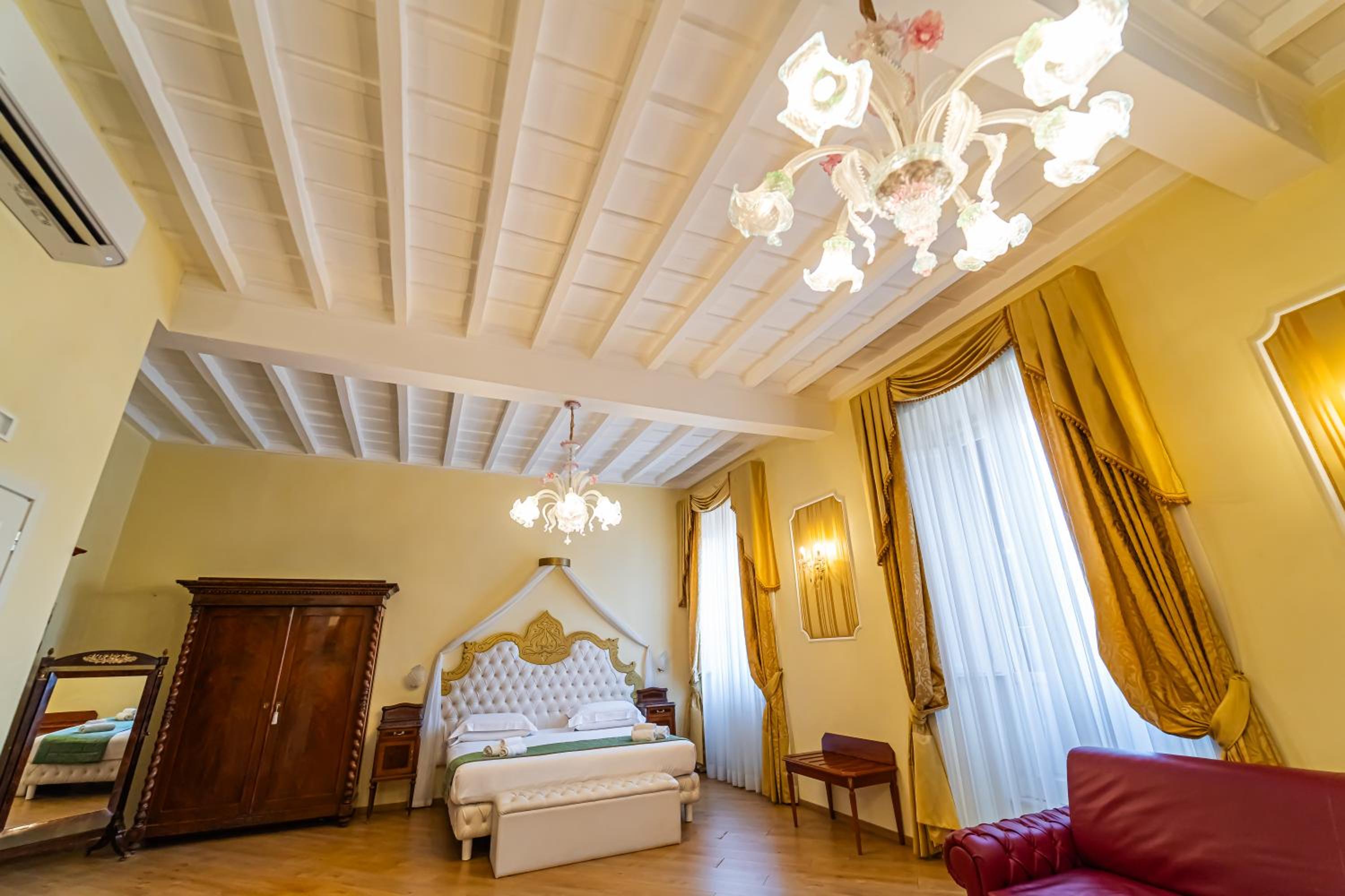 Trevi roma suites