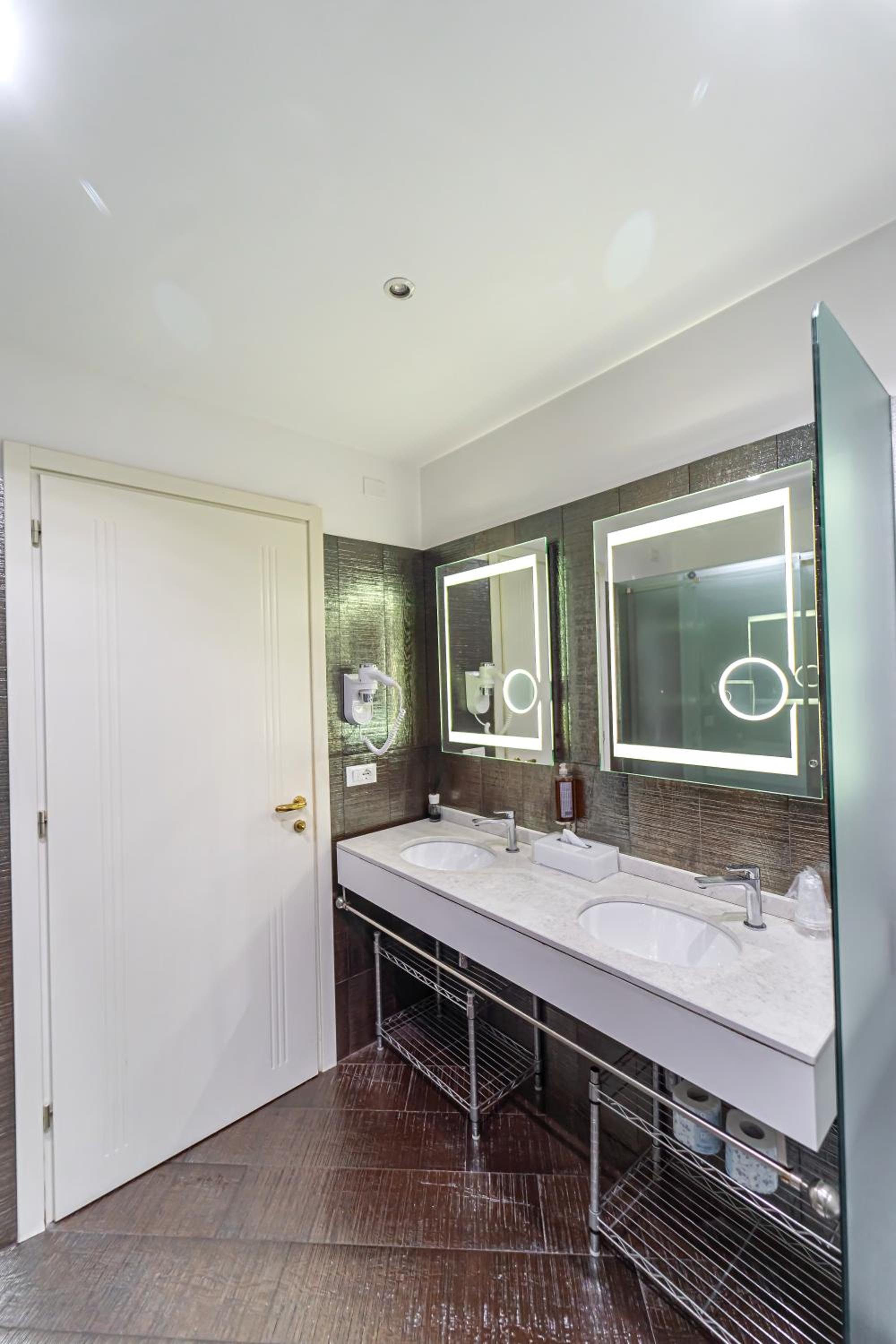 Trevi roma suites