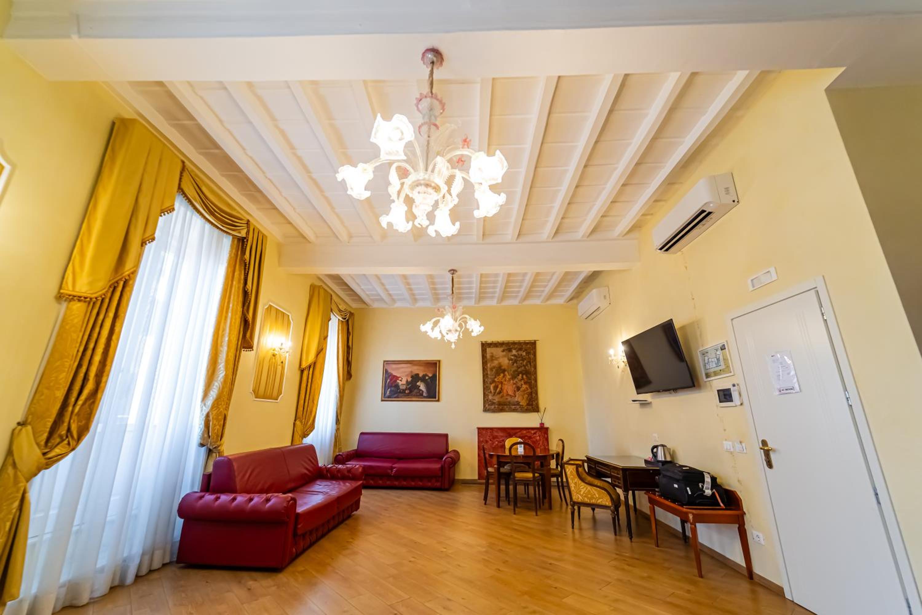 Trevi roma suites