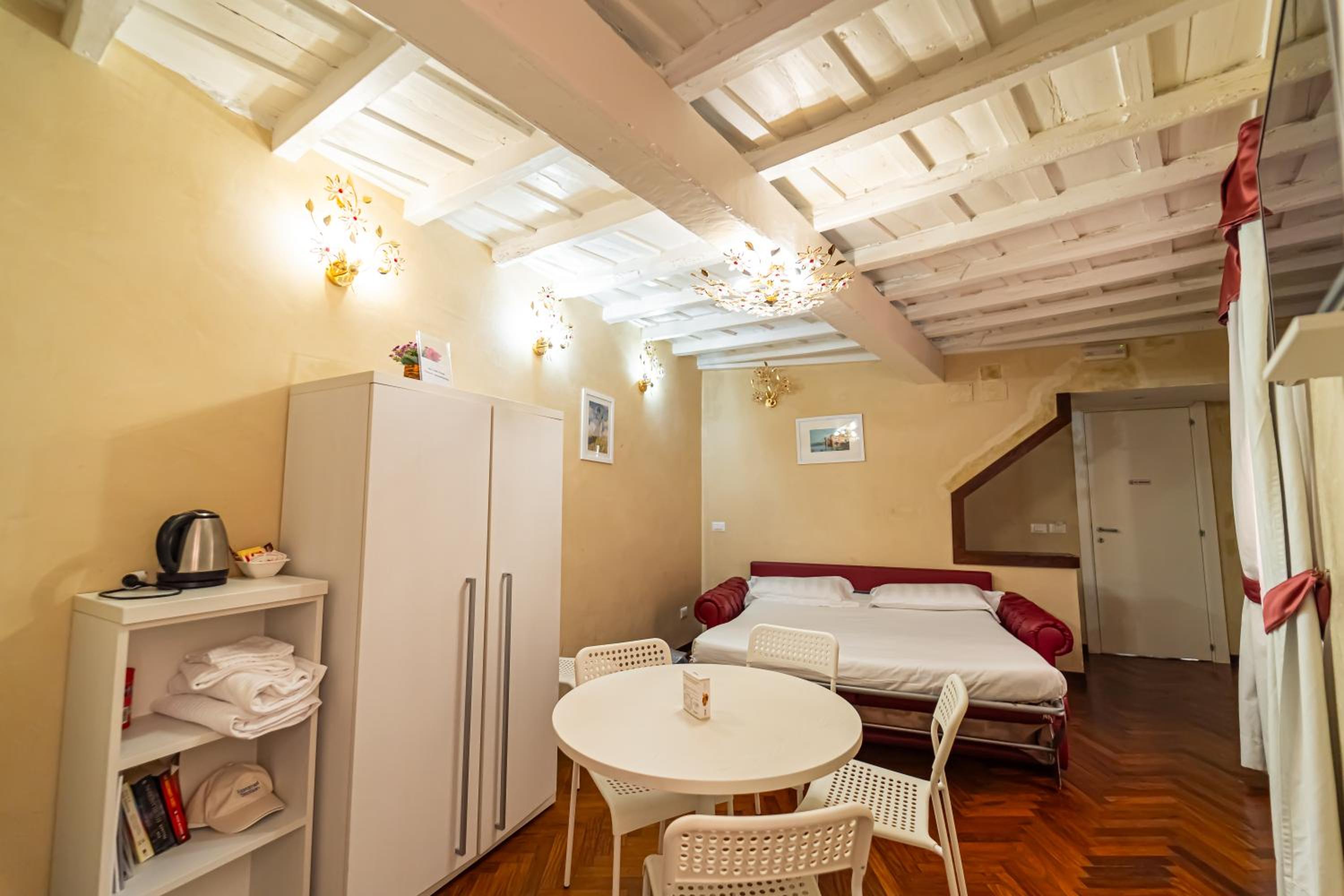 Trevi roma suites