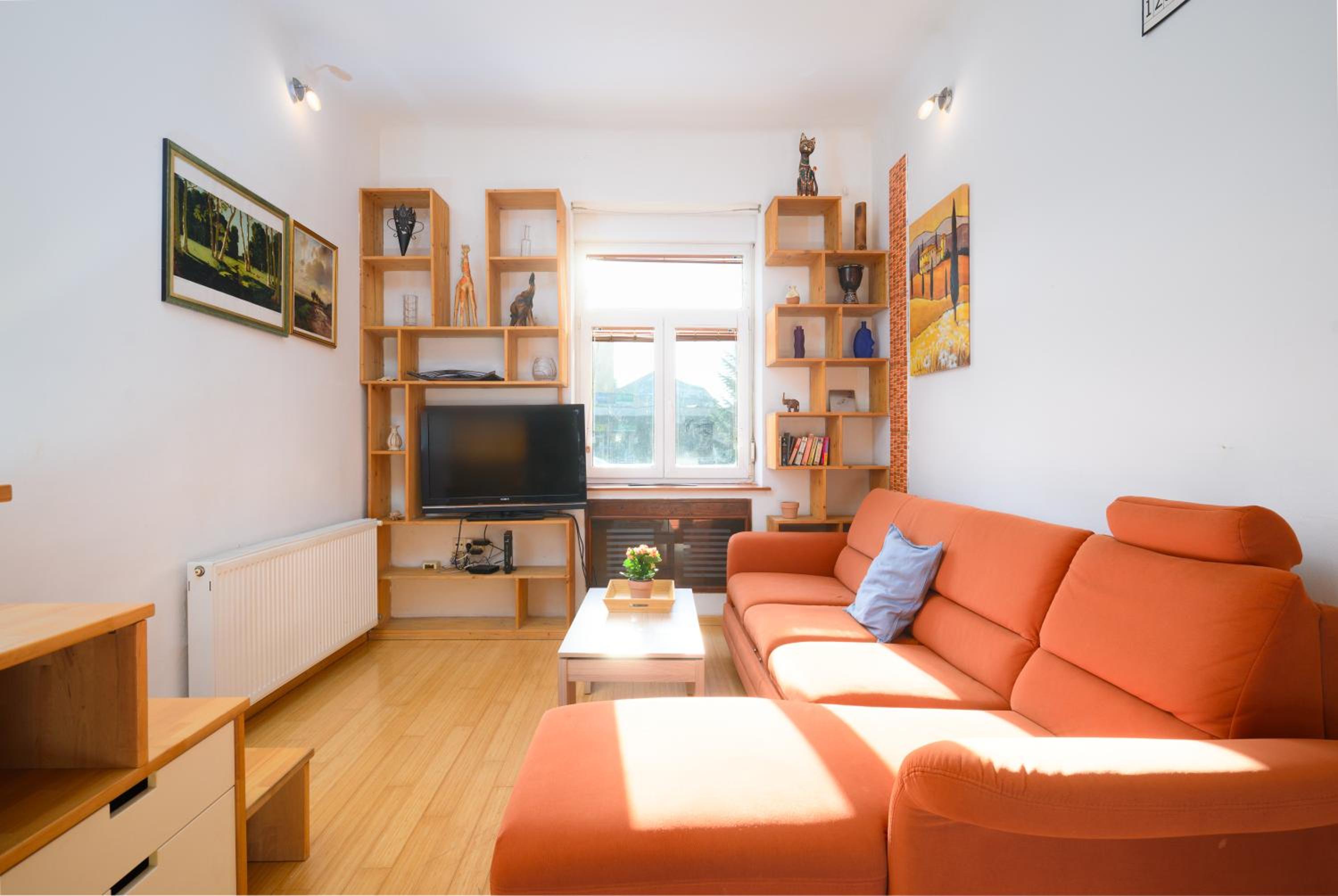 Urban view apartment with free parking