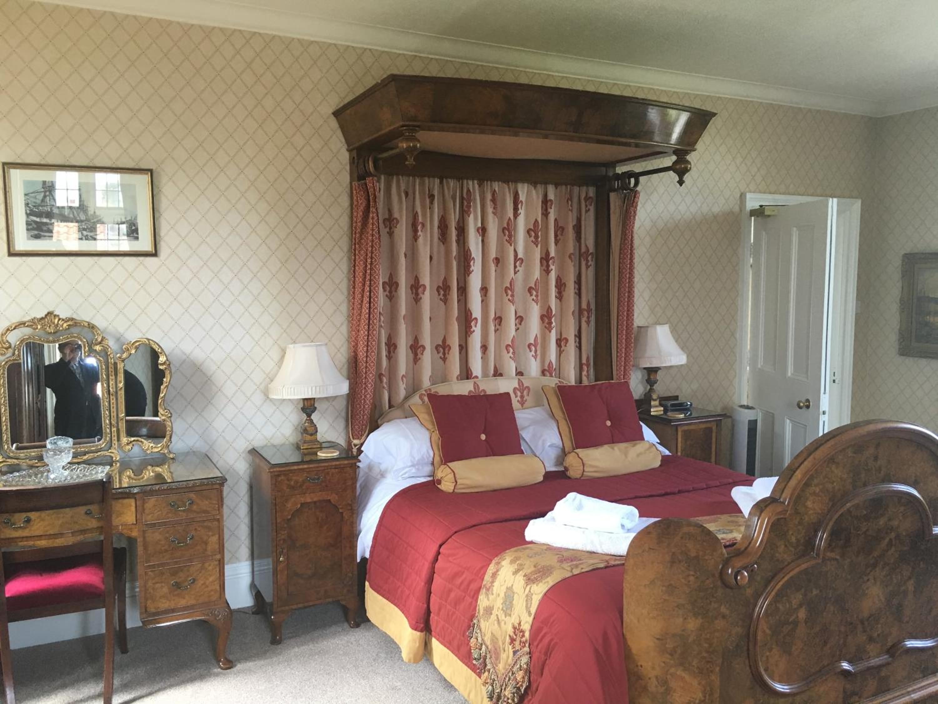 Dunsley Hall Country House Hotel