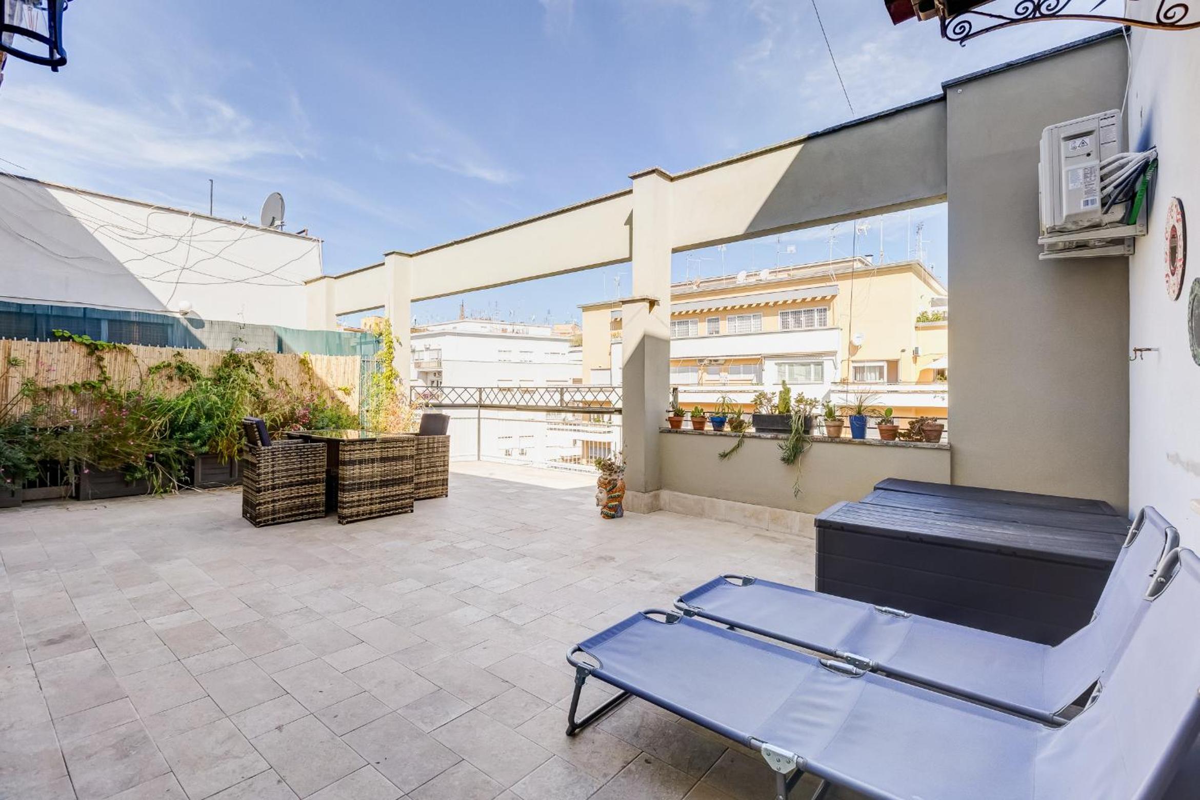 BMGA l Chill Apt with Terrace Close to the Vatican