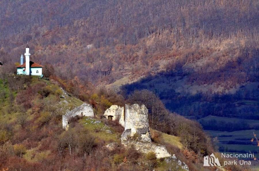 Apartment Una Strbacki Buk