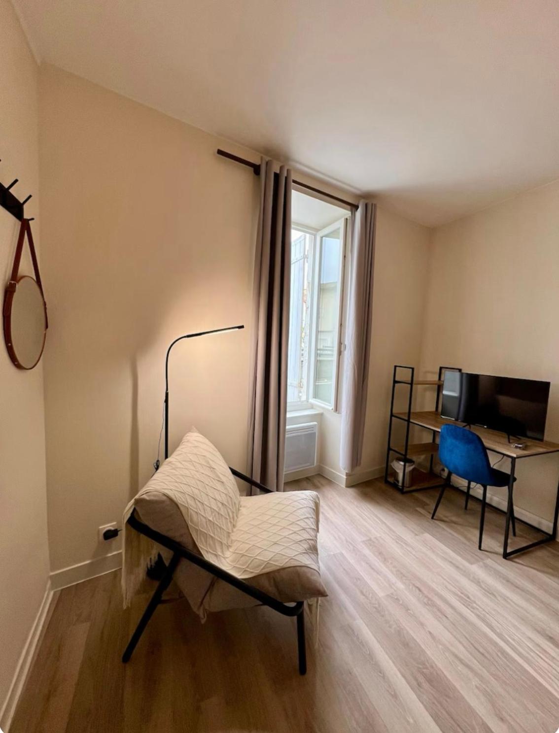 Duplex spacieux-2chambres-ideal vehicule electrique