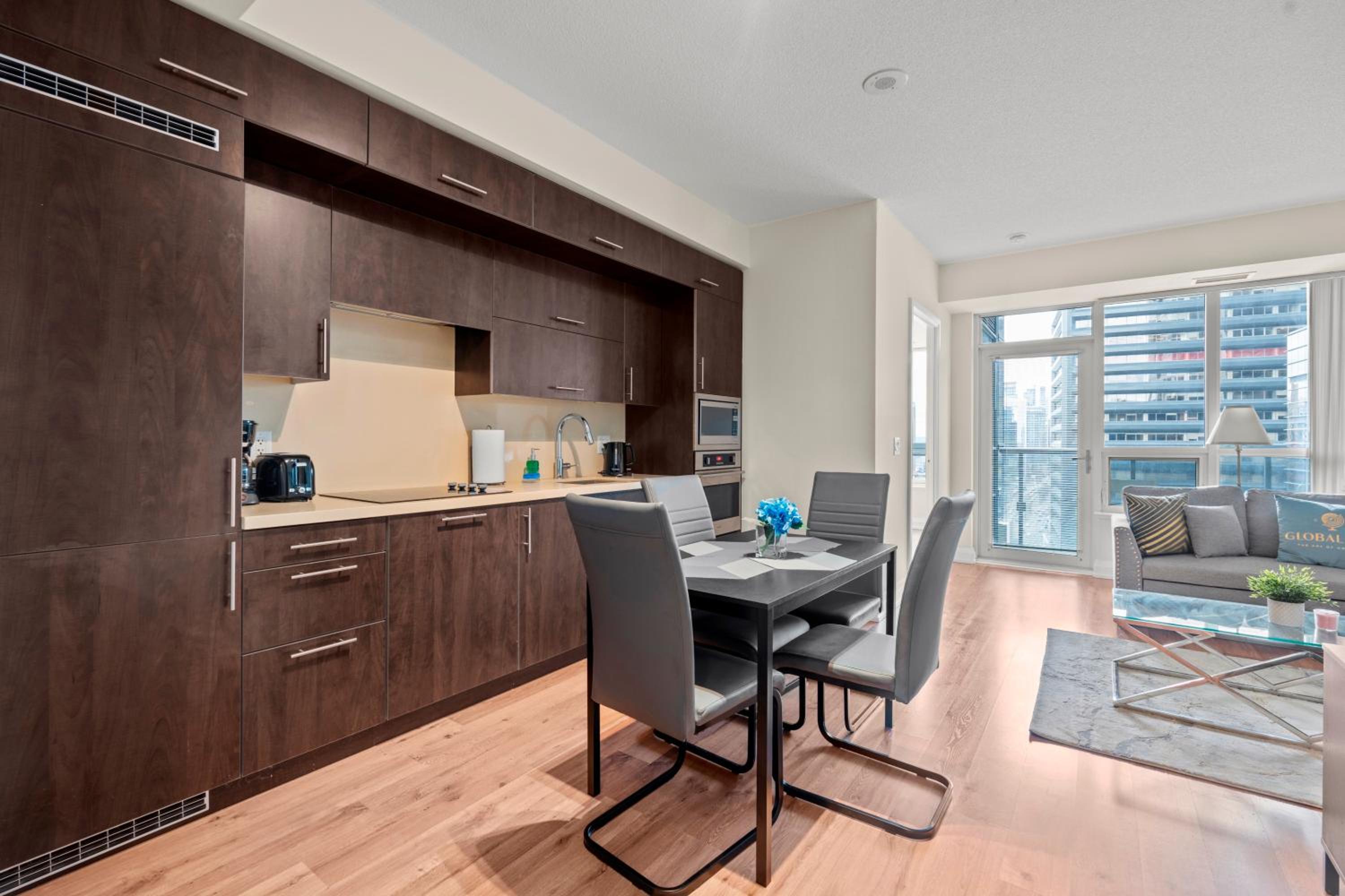 Amazing 1Bedroom 1BR Sheppard Metro Free parking