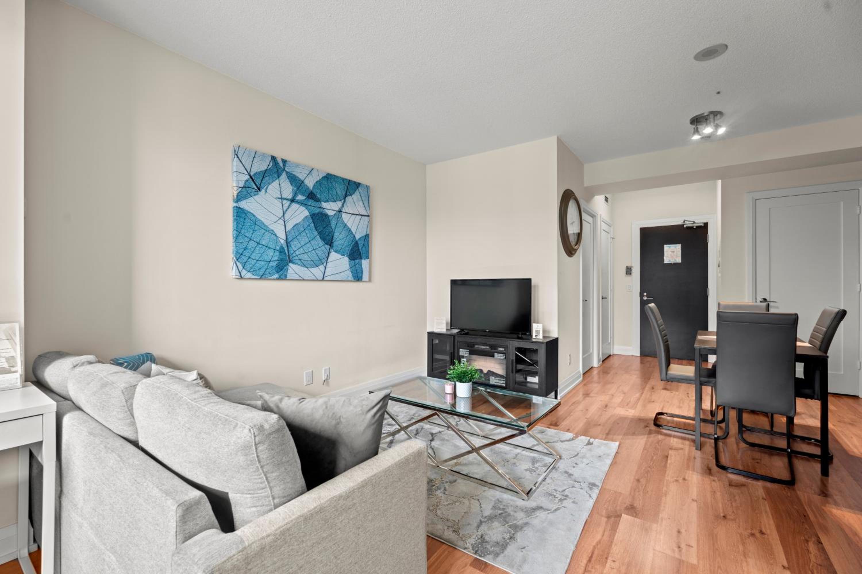 Amazing 1Bedroom 1BR Sheppard Metro Free parking