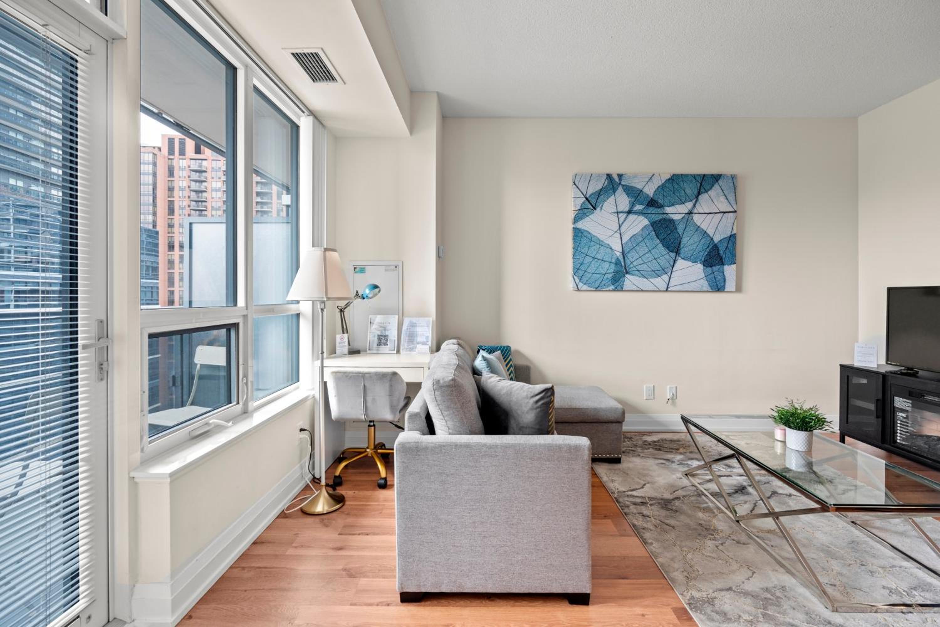 Amazing 1Bedroom 1BR Sheppard Metro Free parking