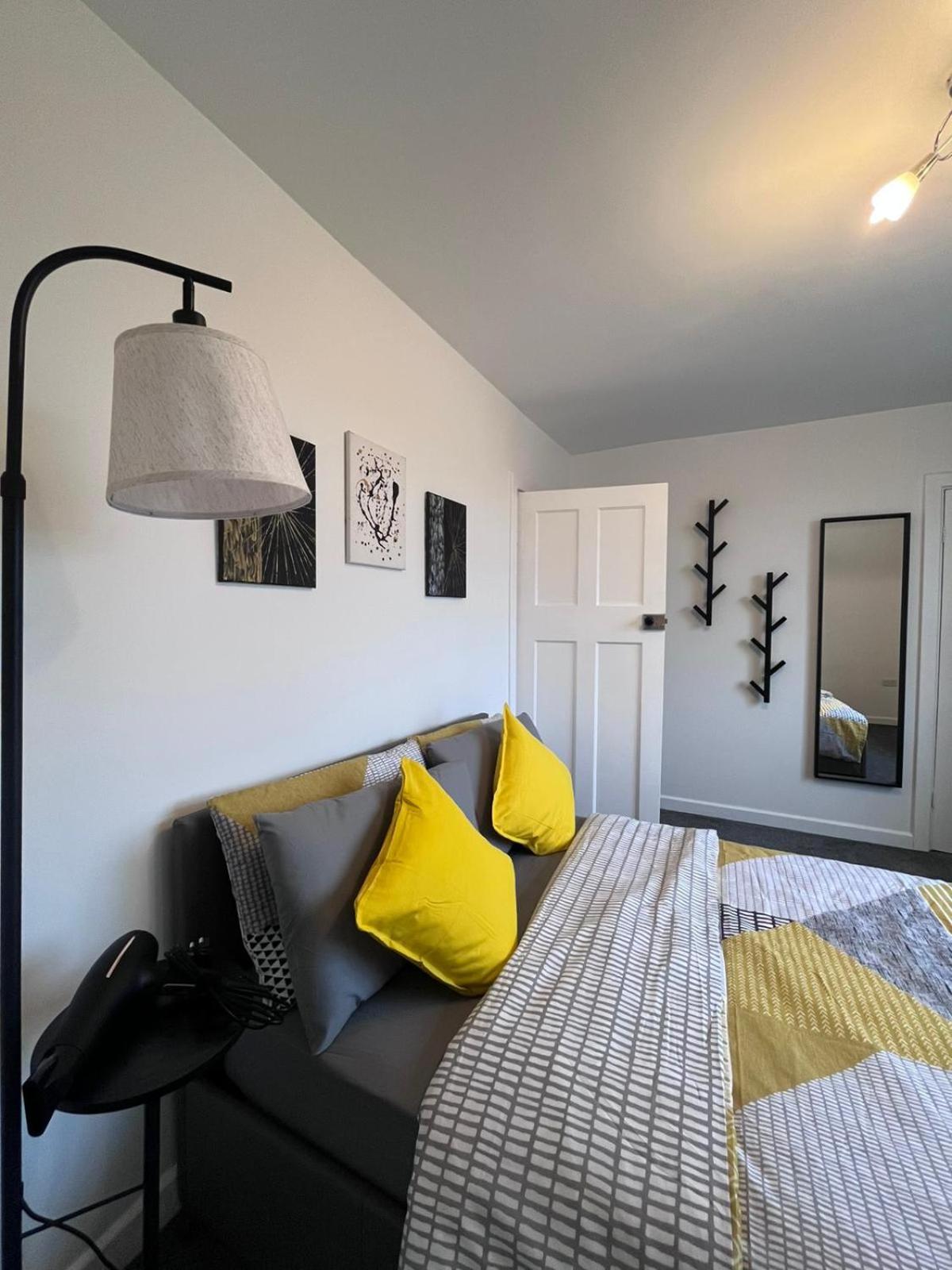 2-Bed Family House Nr Nottingham City Hospital, Arnold, Mansfield with Free WiFi