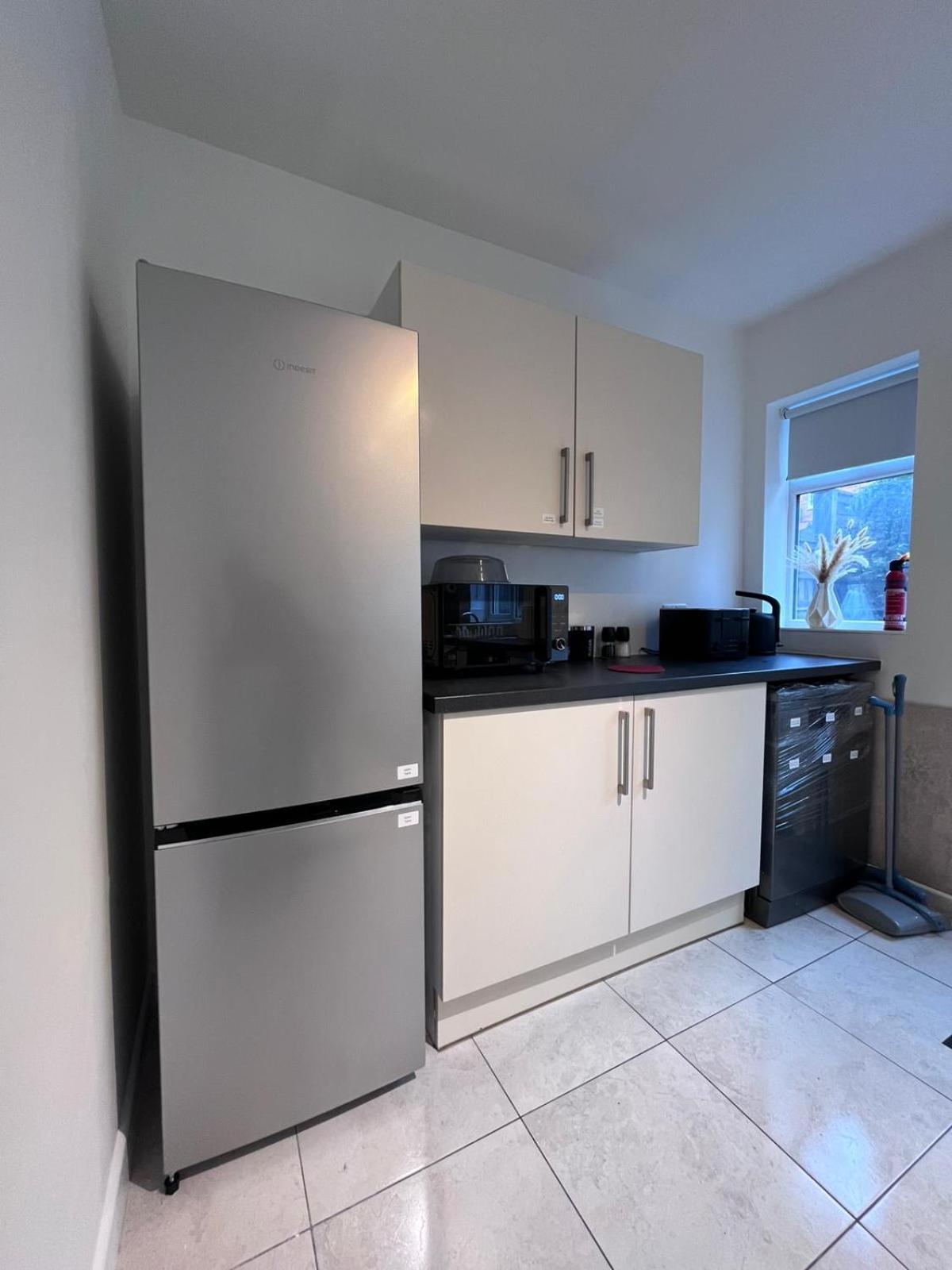 2-Bed Family House Nr Nottingham City Hospital, Arnold, Mansfield with Free WiFi