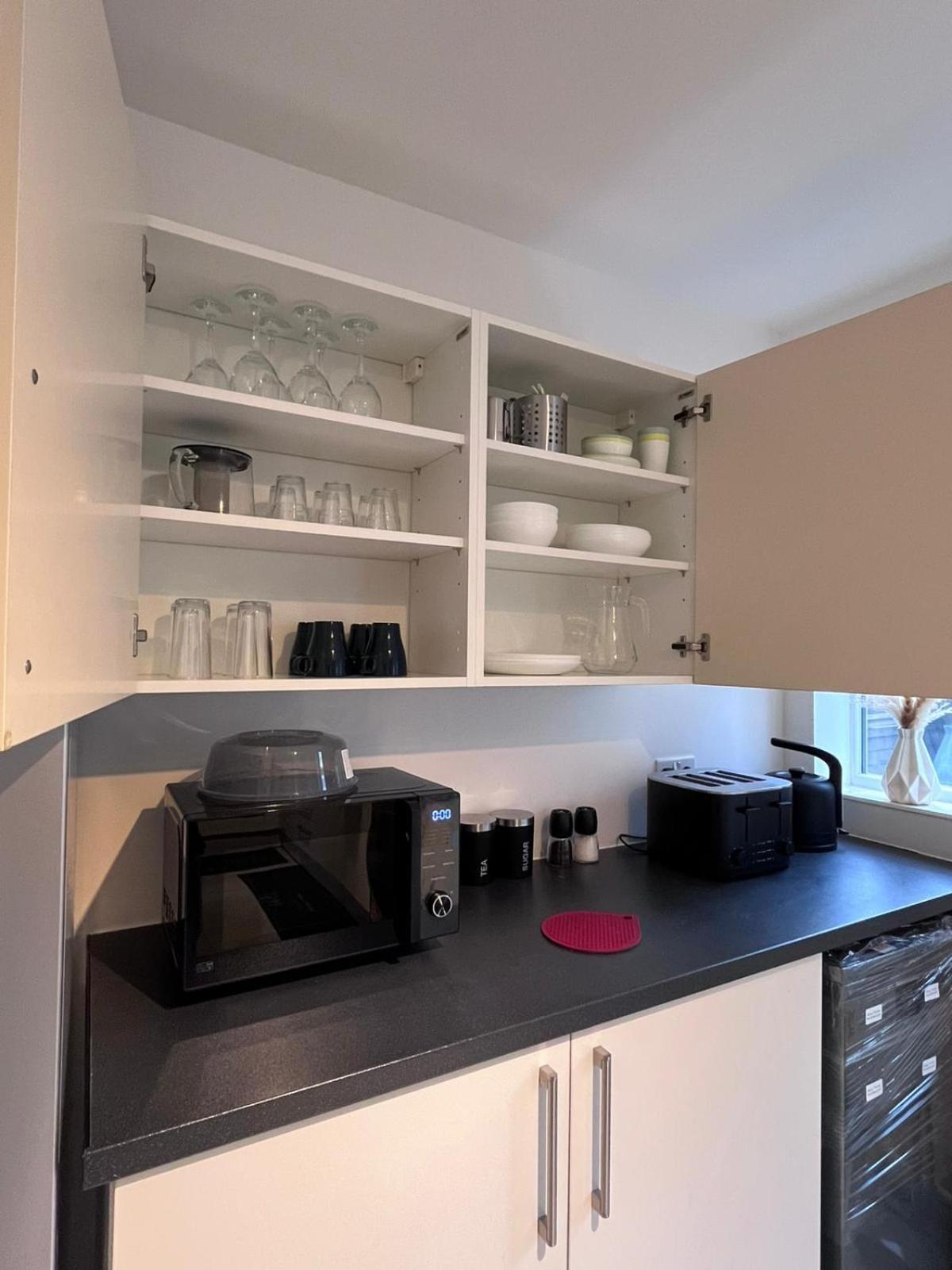 2-Bed Family House Nr Nottingham City Hospital, Arnold, Mansfield with Free WiFi