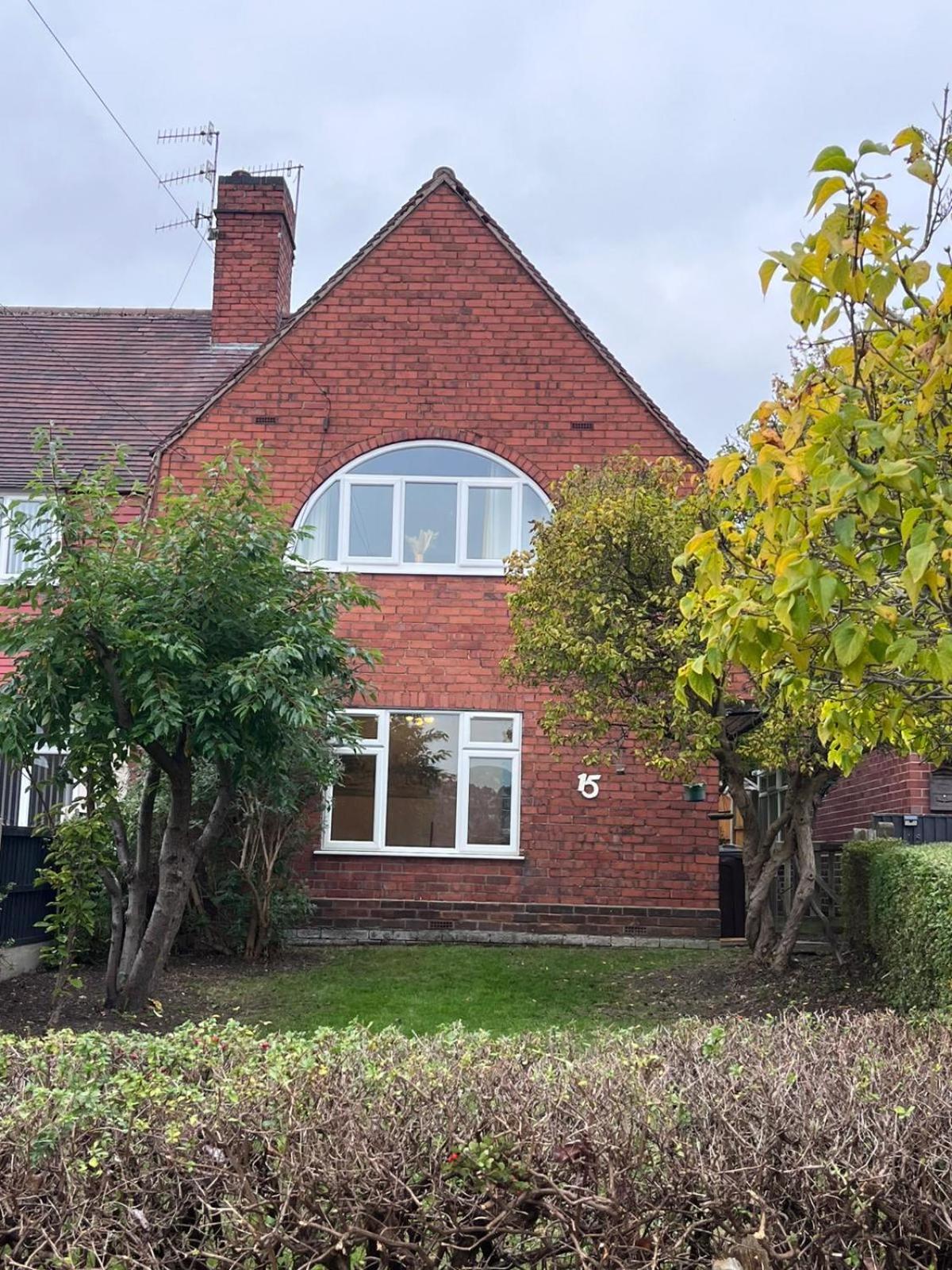 2-Bed Family House Nr Nottingham City Hospital, Arnold, Mansfield with Free WiFi