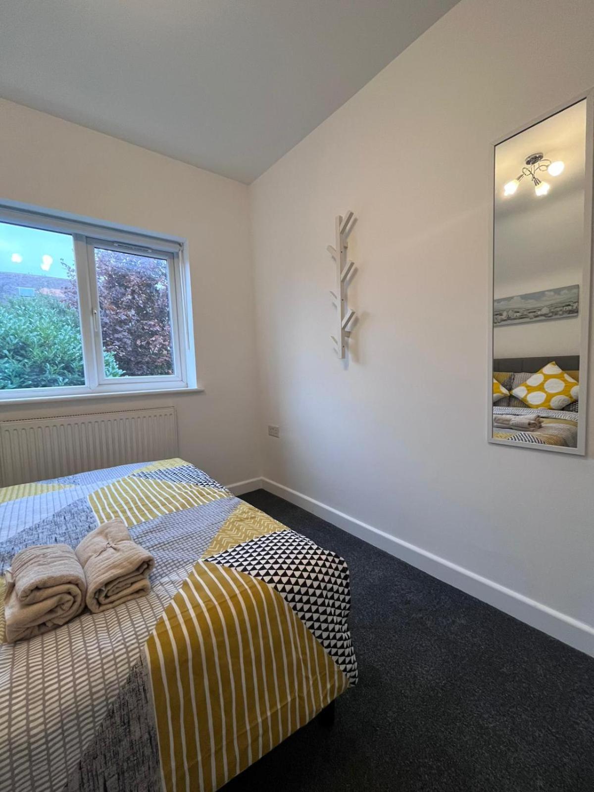 2-Bed Family House Nr Nottingham City Hospital, Arnold, Mansfield with Free WiFi