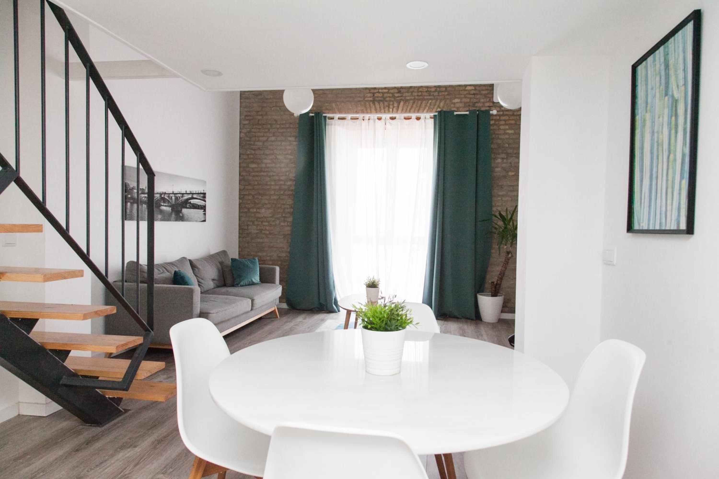 GoToSeville Feria Suites