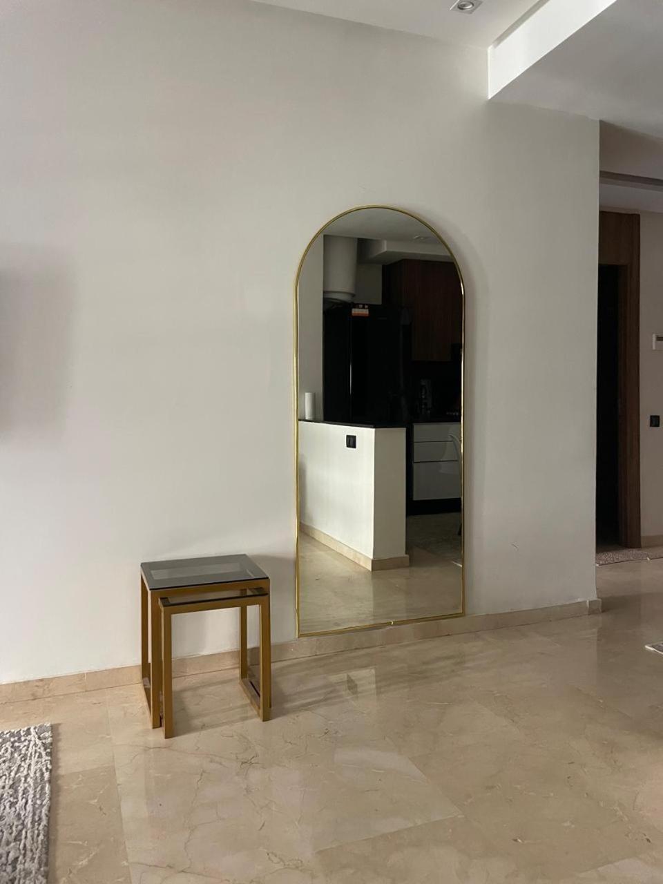 Appartement Moderne Centre Gueliz Sunny Pool PS4 & Wi-Fi
