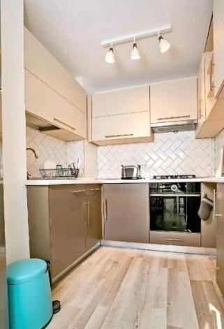Luxury 2BR Apartment Victoriei with Parking!
