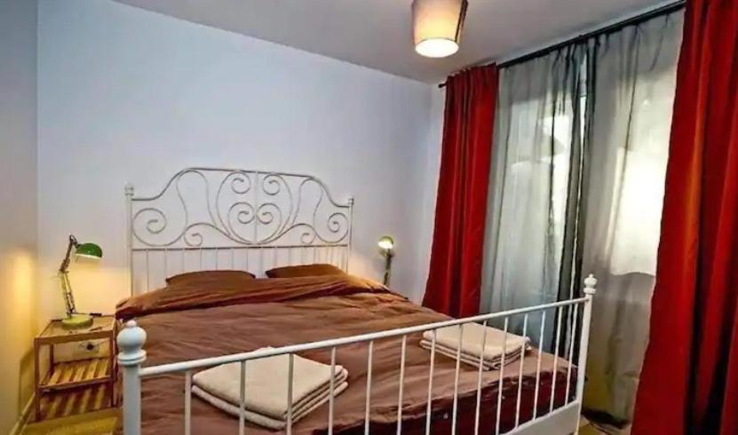 Luxury 2BR Apartment Victoriei with Parking!