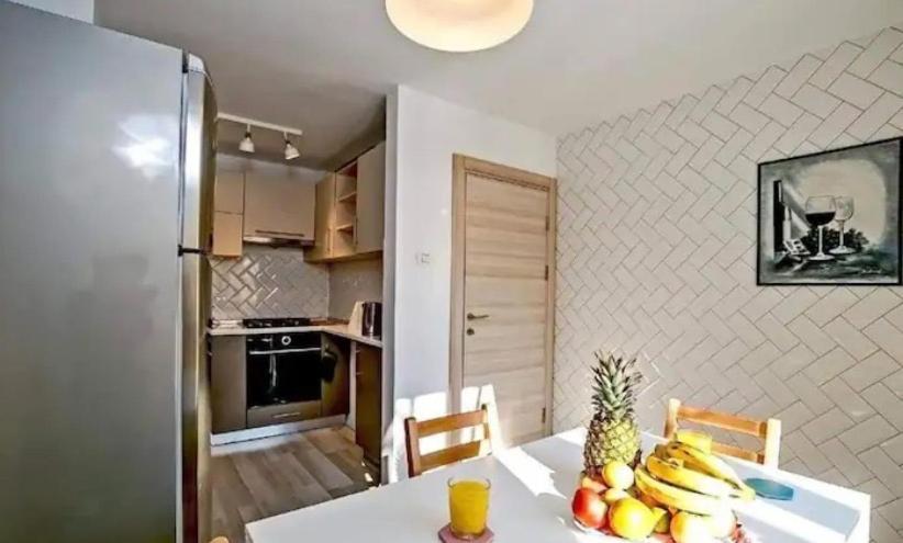 Luxury 2BR Apartment Victoriei with Parking!