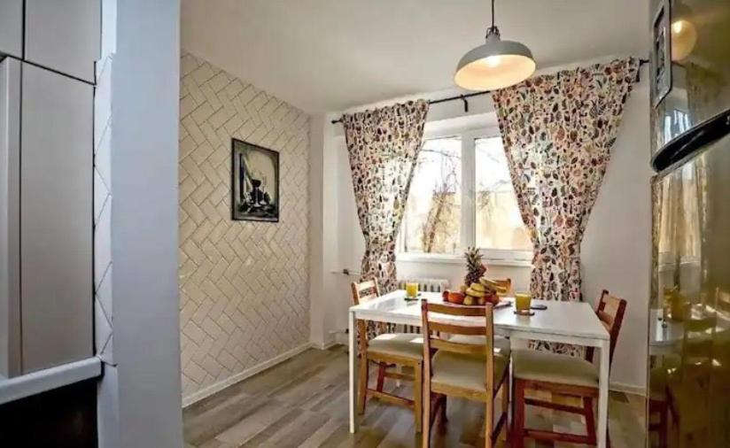 Luxury 2BR Apartment Victoriei with Parking!