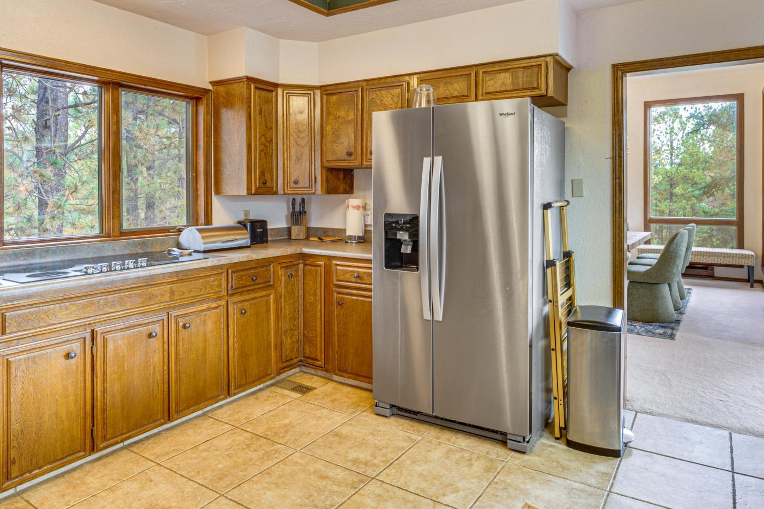 Luxury Home with Hot Tub and Mtn Views in Angel Fire!
