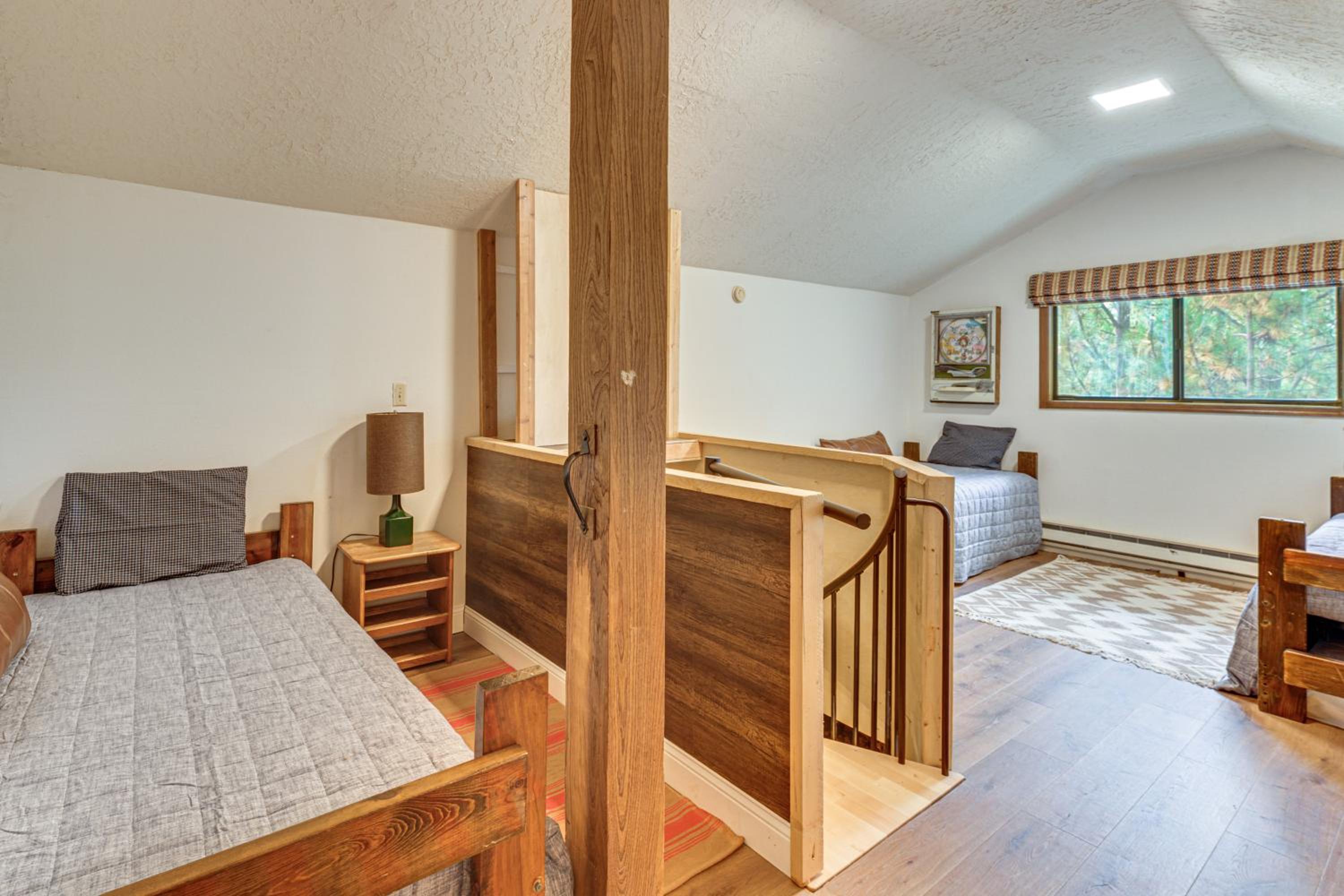 Luxury Home with Hot Tub and Mtn Views in Angel Fire!