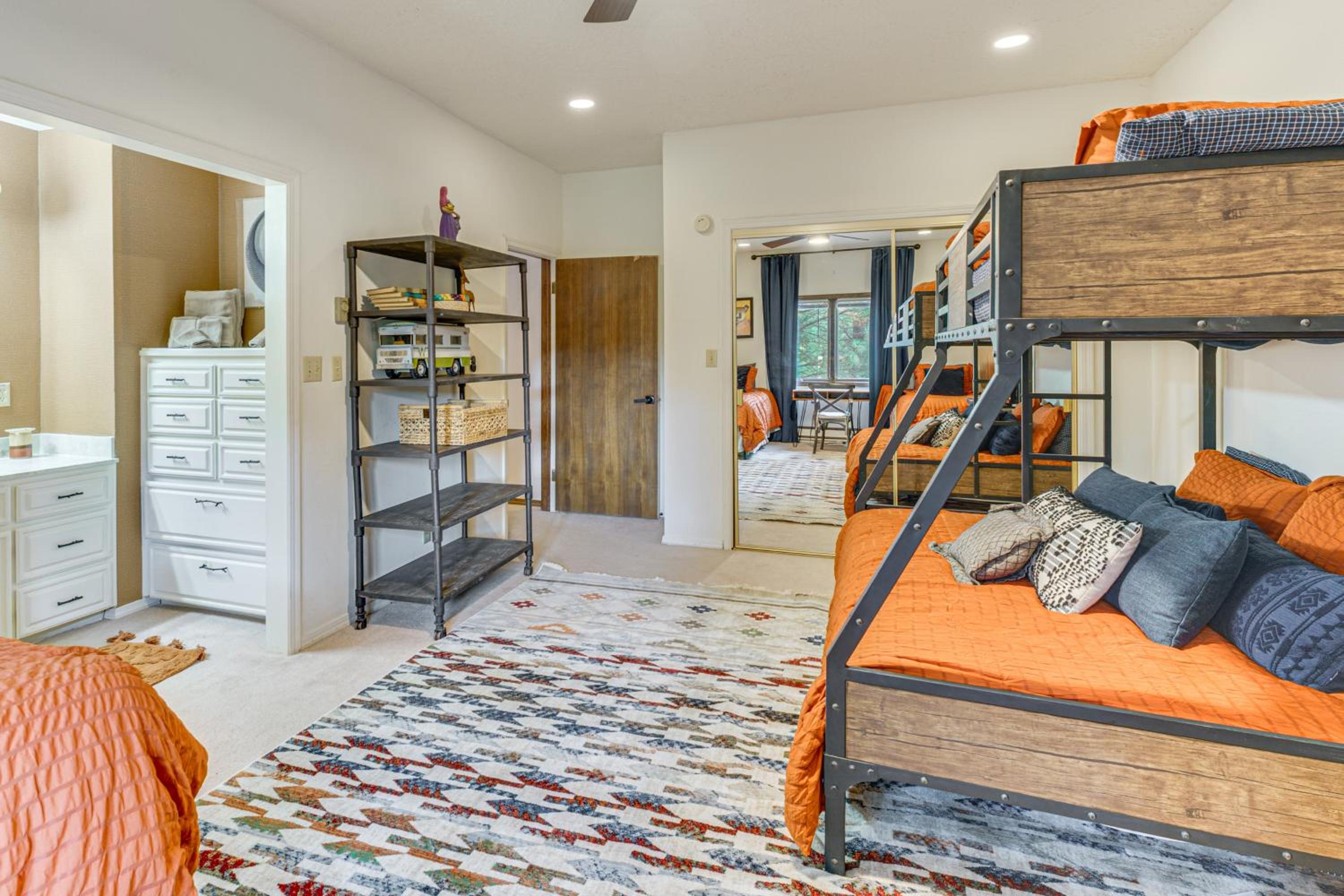 Luxury Home with Hot Tub and Mtn Views in Angel Fire!