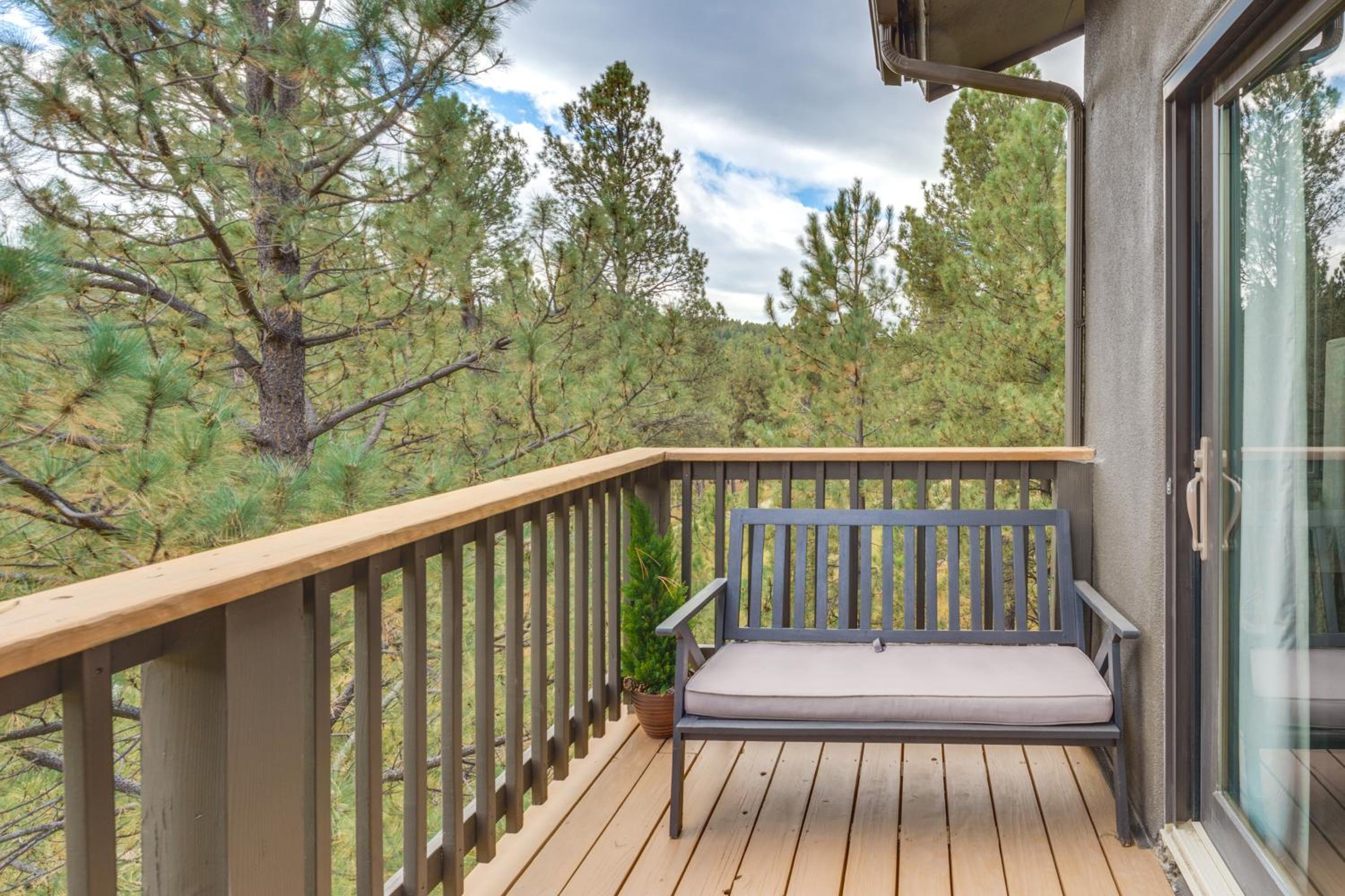 Luxury Home with Hot Tub and Mtn Views in Angel Fire!