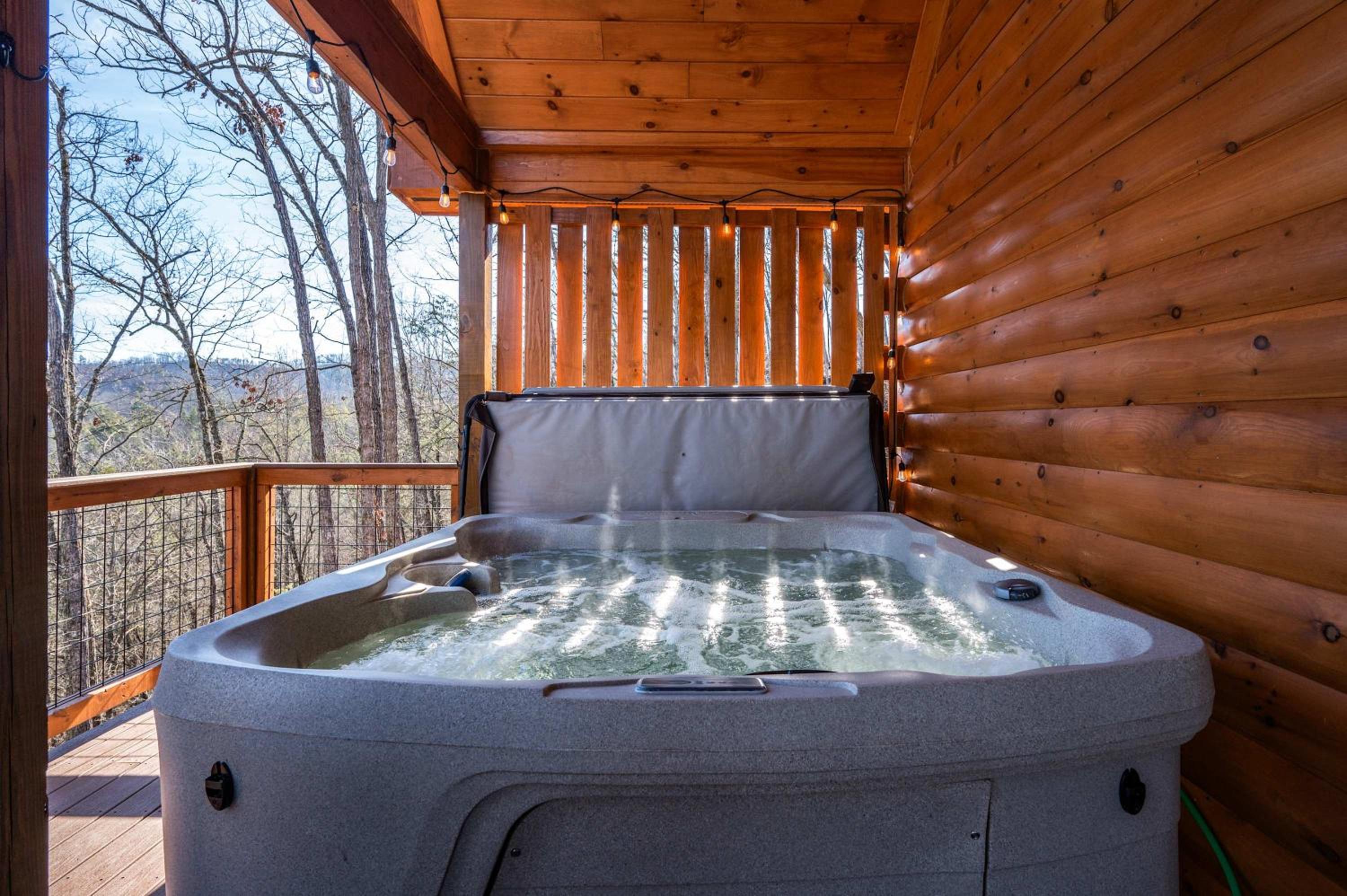 Luxury Cabin with Hot Tub and Resort Access
