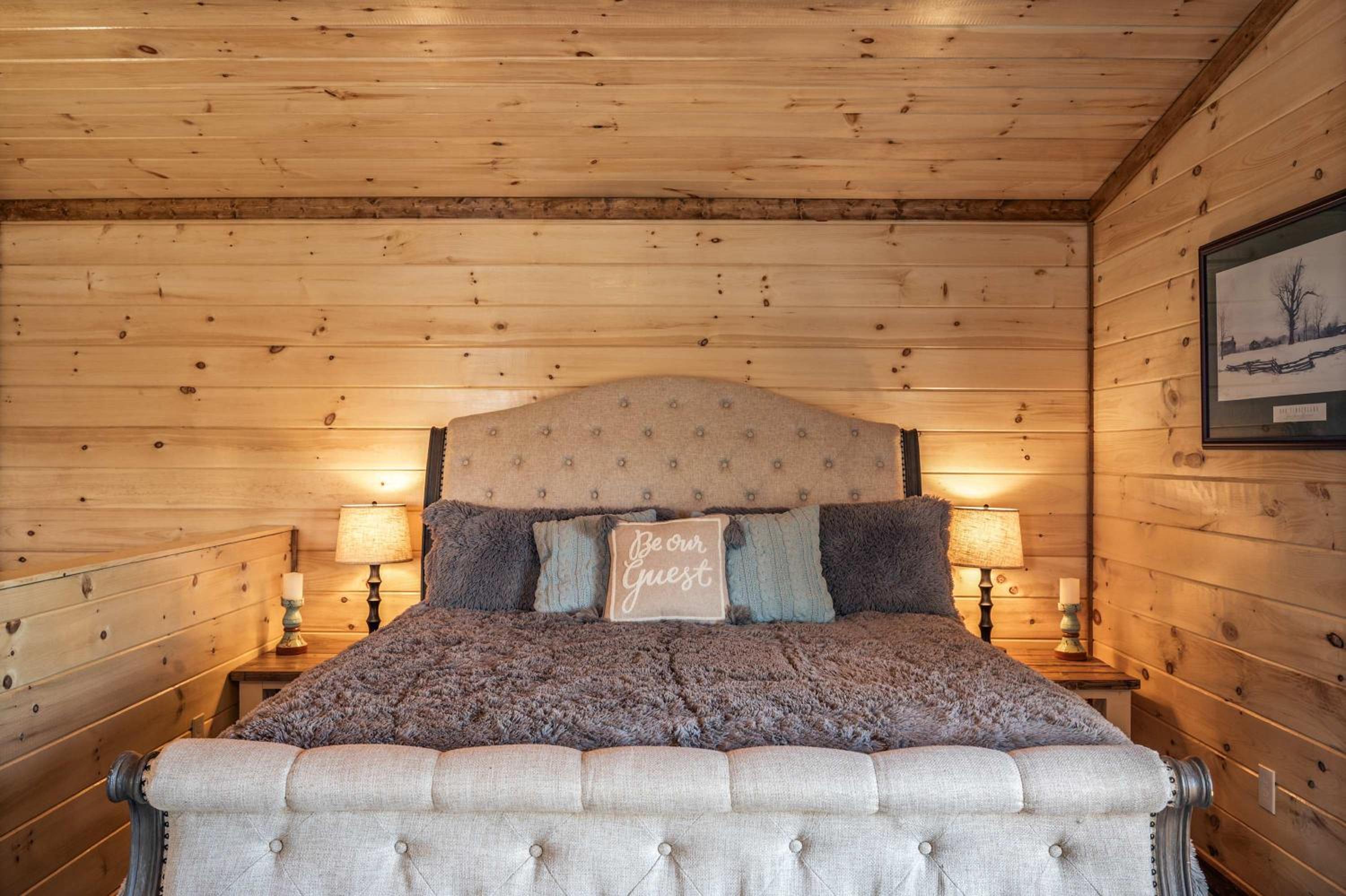 Luxury Cabin with Hot Tub and Resort Access