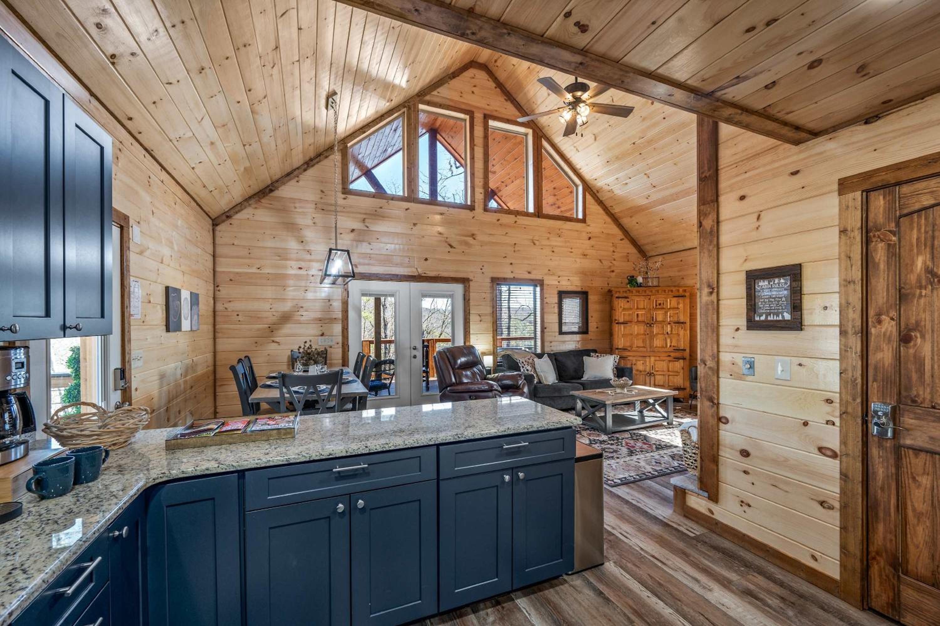 Luxury Cabin with Hot Tub and Resort Access