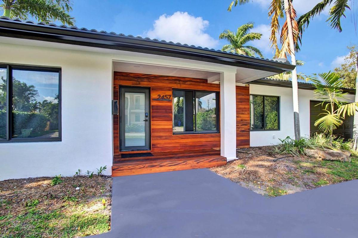 Coral Lane by Rove Travel - Home with Pool & BBQ