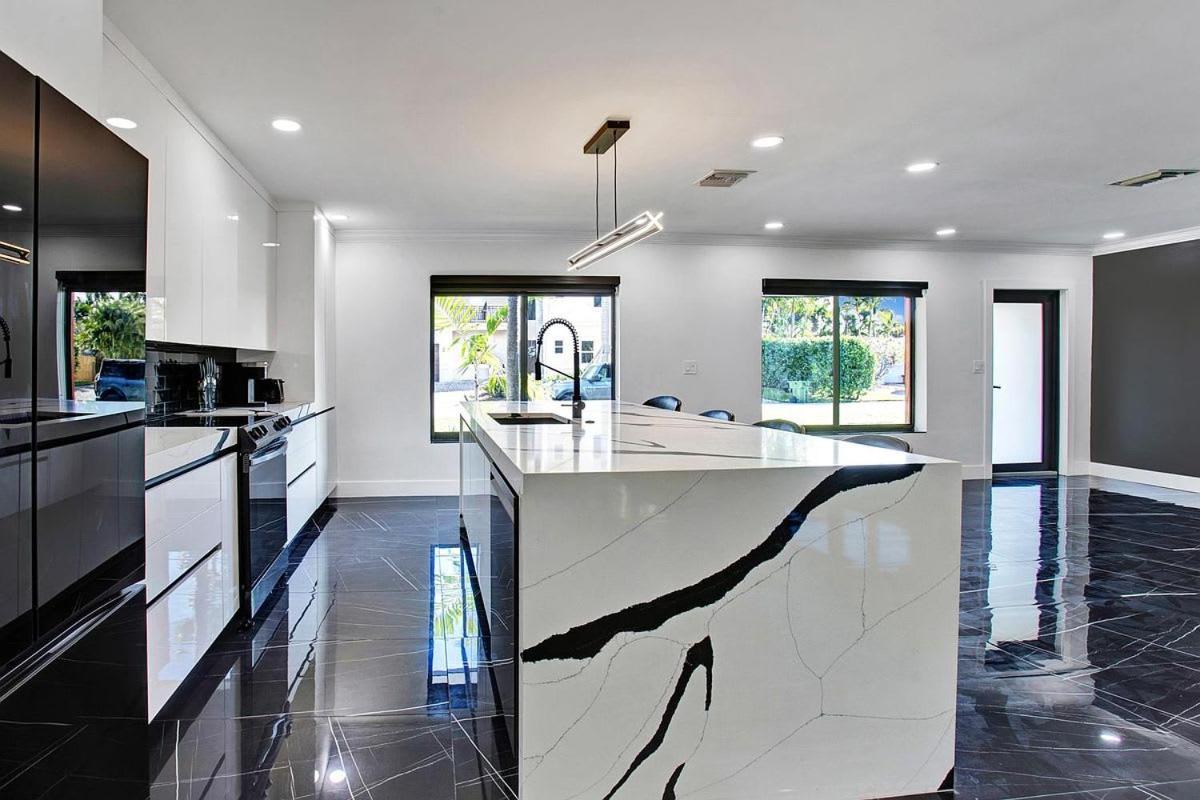 Coral Lane by Rove Travel - Home with Pool & BBQ