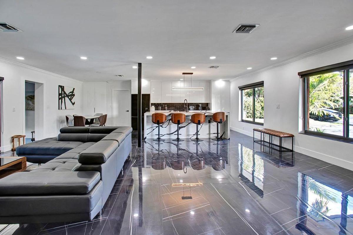 Coral Lane by Rove Travel - Home with Pool & BBQ