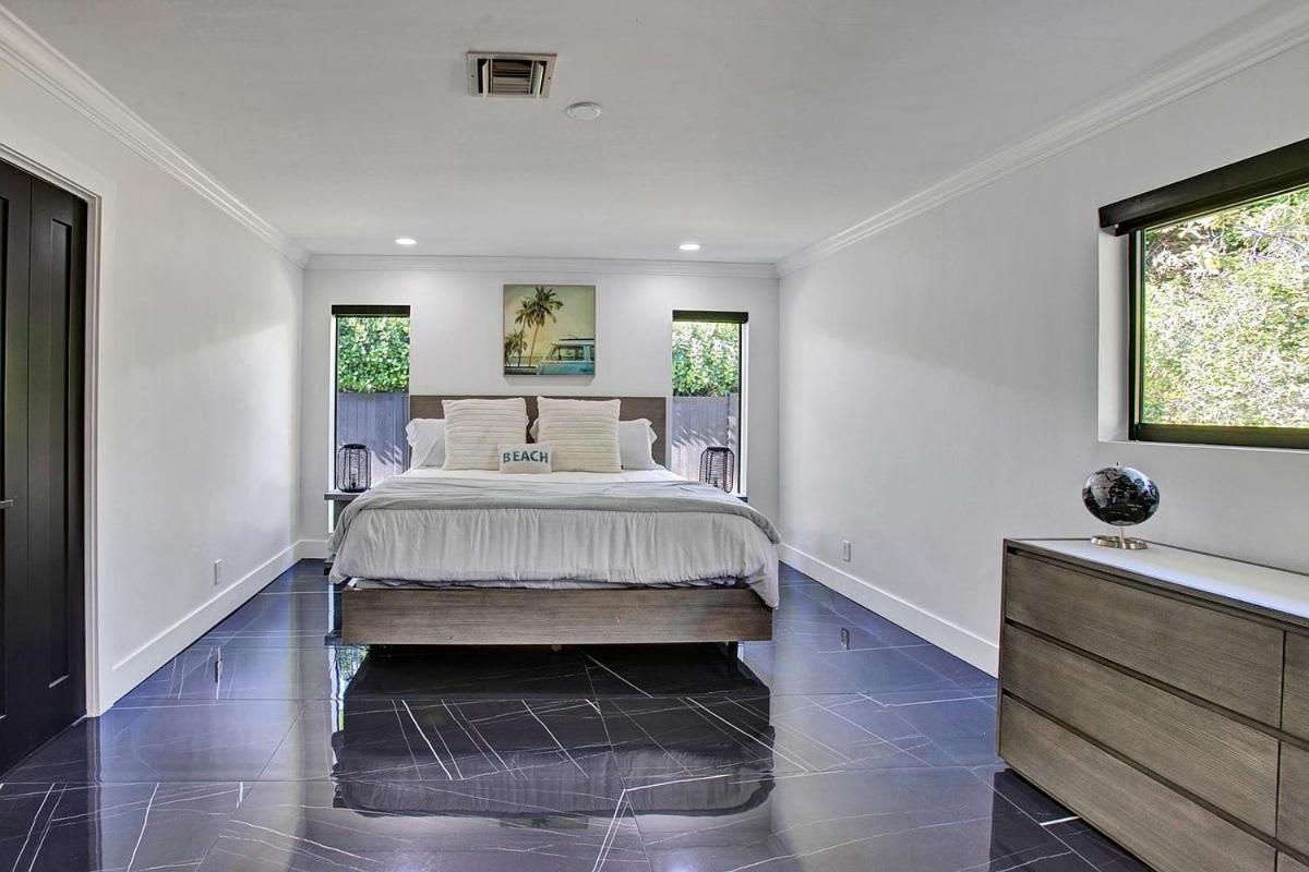 Coral Lane by Rove Travel - Home with Pool & BBQ