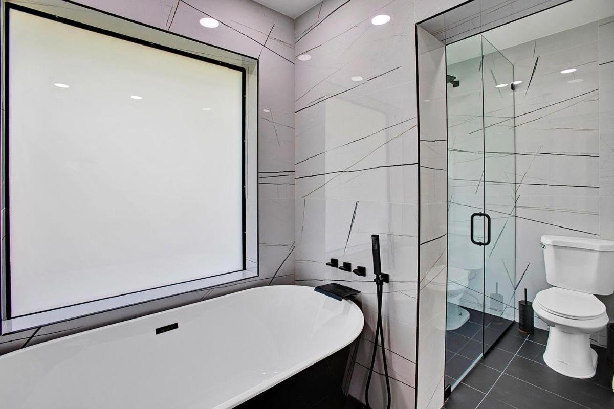 Coral Lane by Rove Travel - Home with Pool & BBQ