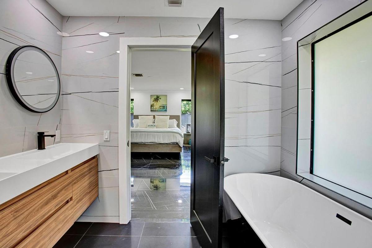 Coral Lane by Rove Travel - Home with Pool & BBQ