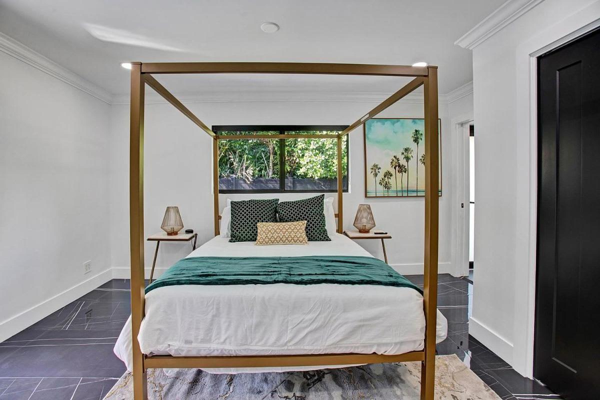 Coral Lane by Rove Travel - Home with Pool & BBQ