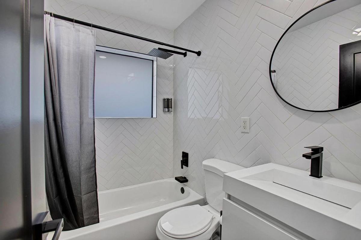 Coral Lane by Rove Travel - Home with Pool & BBQ