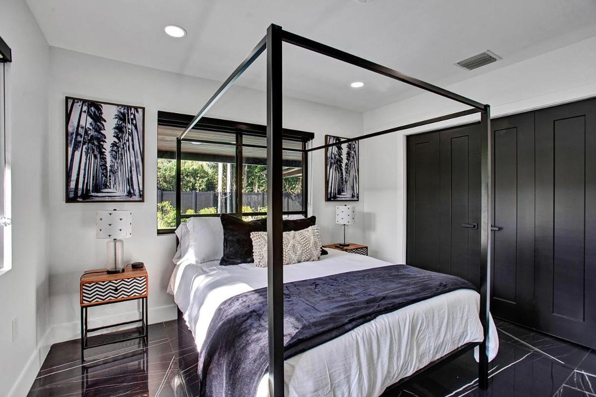 Coral Lane by Rove Travel - Home with Pool & BBQ
